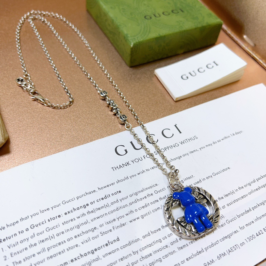 NO:590074,The latest Gucci necklace has a higher grade. The same style as the Anger Forest series, double G classic series, retro silver necklace for celebrities. The details are distressed. The glossy version is not available in the market. This model has been on the market. It is a best-selling model in Gucci. It goes well with trendy clothes, fine jewelry, gucci, and necklace.19860909批古驰项链最新款链条档次更高明星同款Anger Forest系列双G经典款系列复古银项链 细节对版做旧处理 非市面亮面版型 这款一直在出 古驰里面热卖款 非常好搭配潮流衣服,饰品精品,gucci,necklace,Jewelry