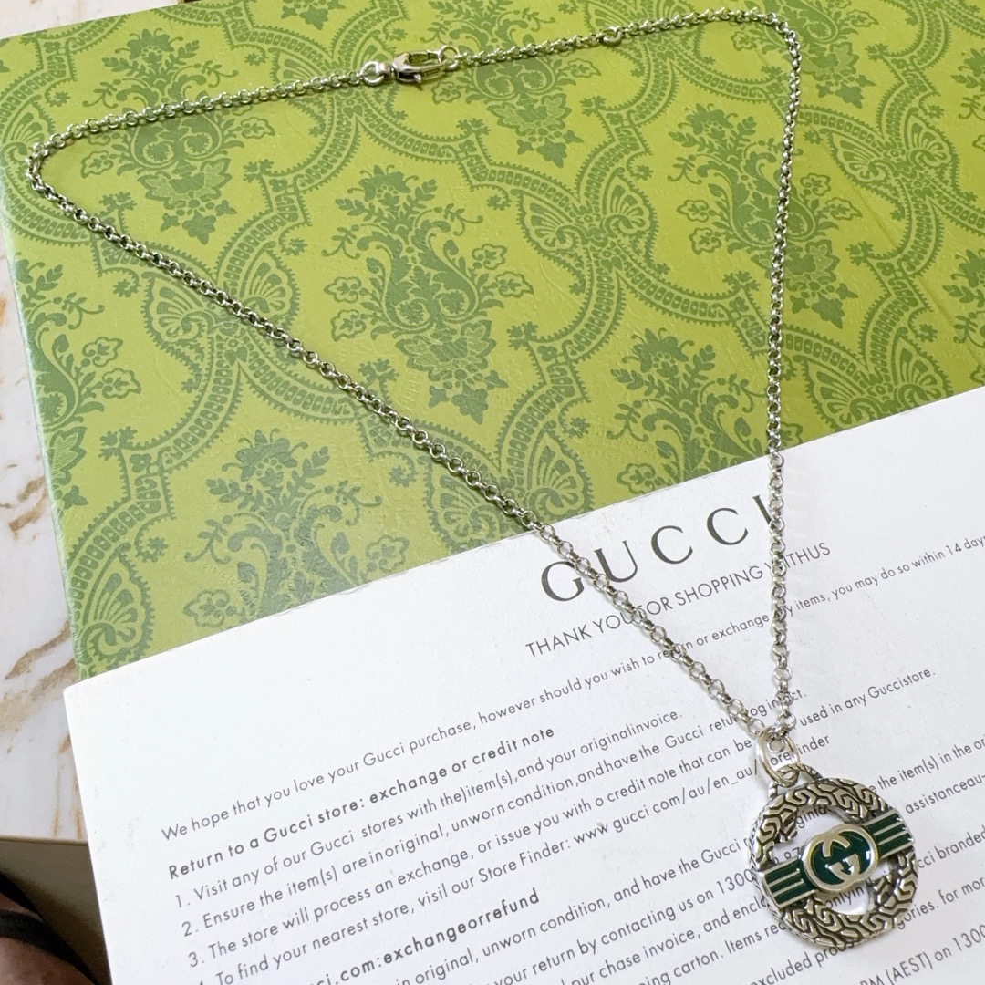 NO:583405,The latest Gucci necklace has a higher grade. The same model as the star's Anger Forest series. Double G classic design concept necklace series. Retro silver necklace. The details are distressed. The shiny version is not available in the market. This one has been on the market. It is a best-selling model in Gucci. It is very suitable for trendy clothes, fine jewelry, gucci, necklace.19860909批古驰项链最新款链条档次更高明星同款Anger Forest系列双G经典款设计理念项链系列复古银项链 细节对版做旧处理 非市面亮面版型 这款一直在出 古驰里面热卖款 非常好搭配潮流衣服,饰品精品,gucci,necklace,Jewelry