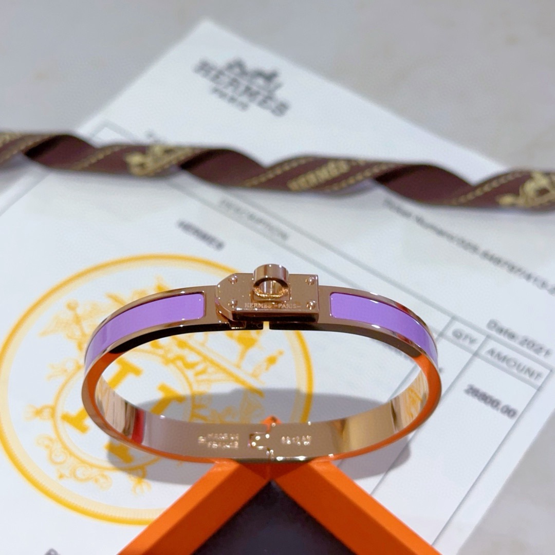 Pulseira Hermes Kelly em metal ouro rosa com esmalte roxo lavanda PM