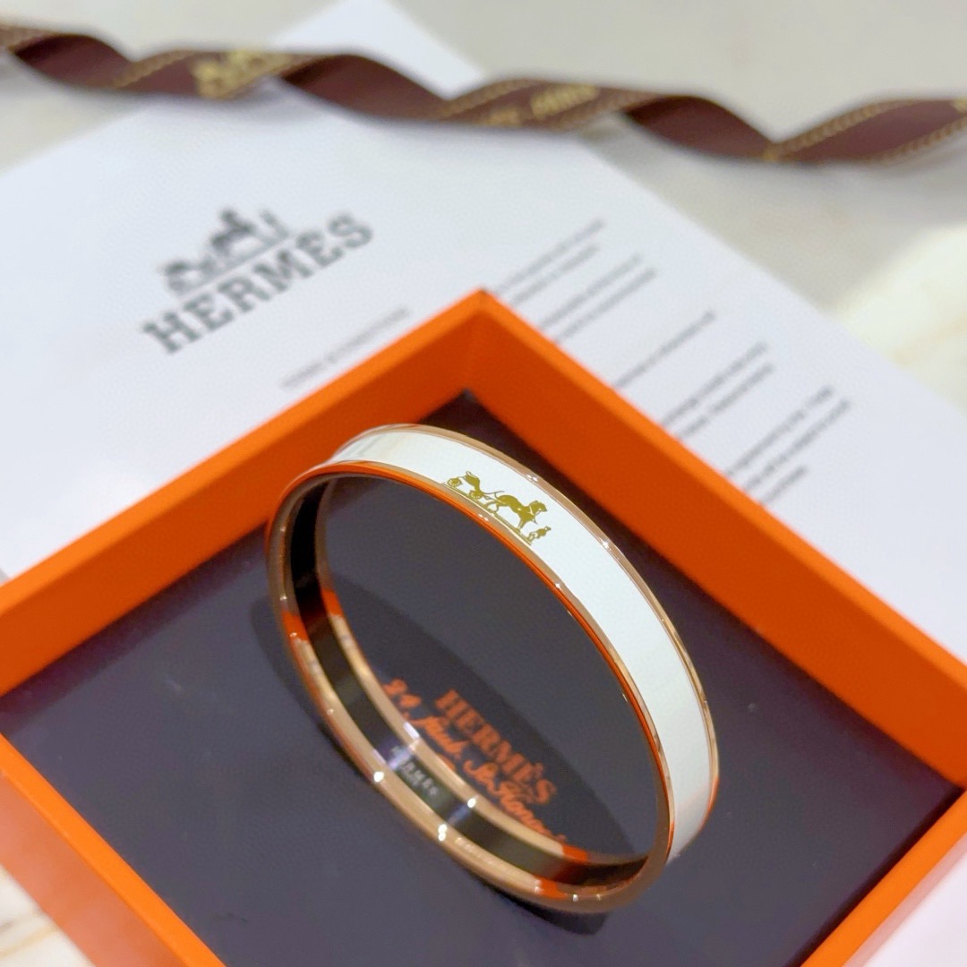 Hermes Caleche Enamel Bangle bracelet rose gold plated metal white enamel with gold carriage motif 62mm inner circumference