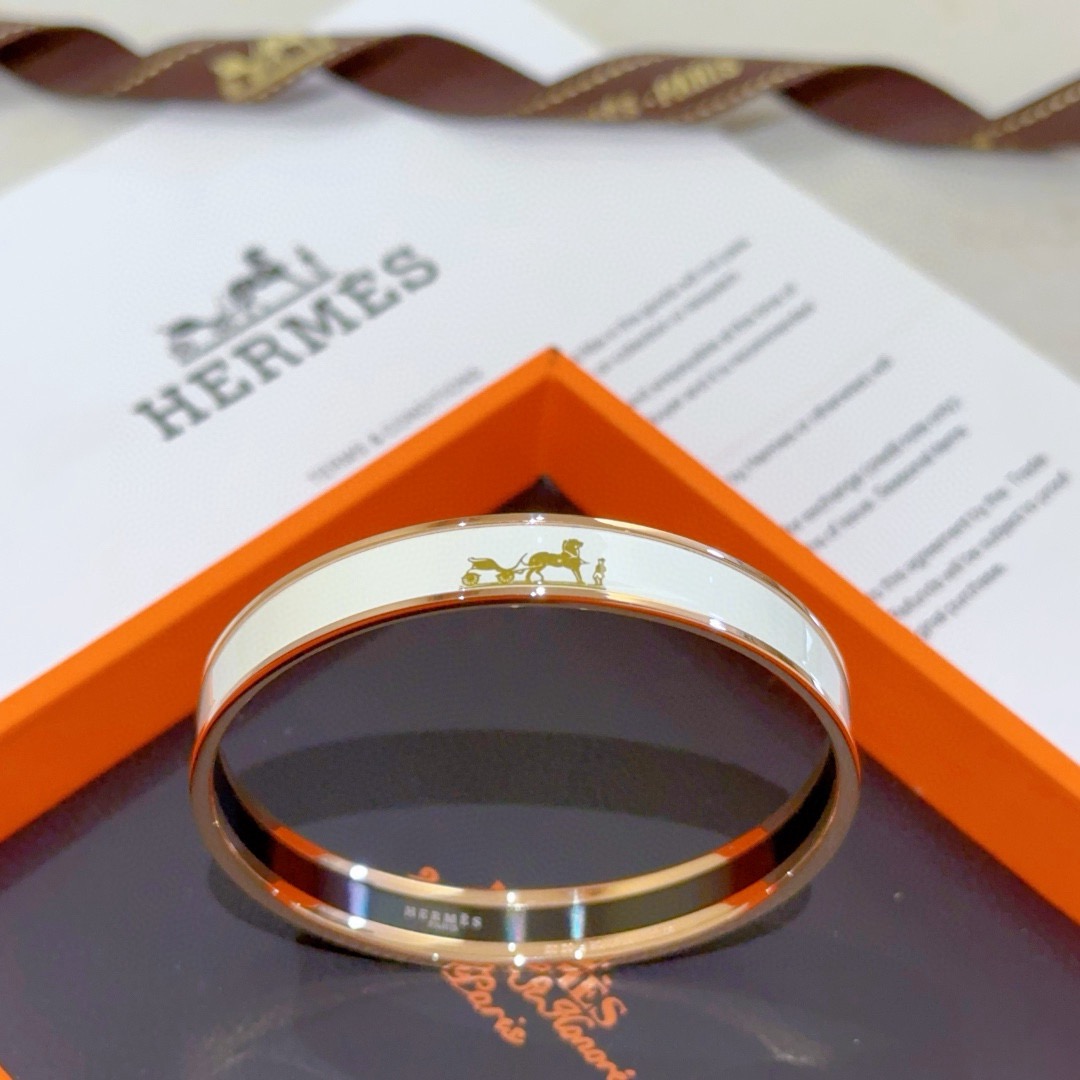 Hermes Caleche Enamel Bangle bracelet rose gold plated metal white enamel with gold carriage motif 62mm inner circumference