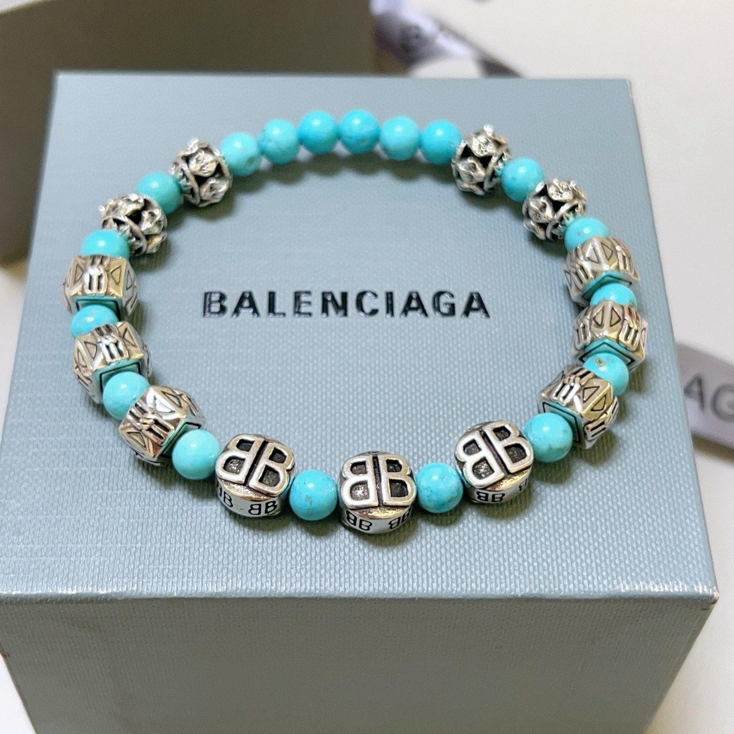 NO:588701,Batch Counter Seiko version of natural turquoise Balenciaga bracelet Thai silver style Balenciaga bracelet Star same style for men and women Retro style Original replica Handmade ～ Genuine open mold trendy and fashionable must-have Can be worn by both men and women Same style for couples Rock punk Thai silver style Retro elements Trendy and versatile I like to place an order and note the wrist circumference, jewelry boutique, balenciaga, bracelet19860909批 专柜精工版本天然绿松石巴黎世家手链 泰银风格巴黎世家手链 明星同款男女款 复古做旧风 原版复刻 纯手工打造 ～正品开模潮流时尚必备 男女均可佩戴 情侣款同款 摇滚朋克泰银风格 复古元素 潮流百搭 超级喜欢下单备注手腕周长,饰品精品,balenciaga,bracelet,Jewelry