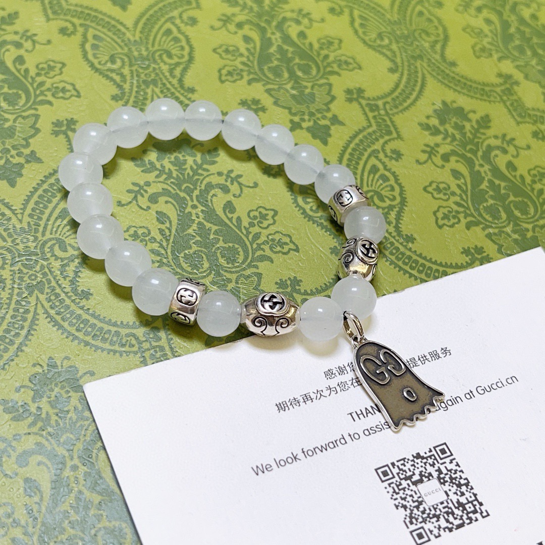 NO:604107,Batch New Product Release Gucci Bracelet Luxurious Gucci Bracelet Bracelet Crystal Same Style for Men and Women The latest full-piece beaded bracelet is of a higher grade Stars' Anger Forest Series Double G Retro Gucci Bracelet Size: 16-24 cm Details are distressed on the version Not available in the market Glossy version Not available in the market Ordinary make this one has been out Gucci's best-selling model Very good match with clothes, high-quality jewelry, gucci, bracelet19860909批 新品发布 古驰手链奢华古驰手串 手链水晶男女同款 最新款全件串珠手链档次更高明星同款Anger Forest系列双g复古古驰手链 尺寸:16-24厘米 细节对版做旧处理 非市面亮面版型 非市面普通做这款一直在出 古驰里面热卖款 非常好搭配衣服,饰品精品,gucci,bracelet,Jewelry