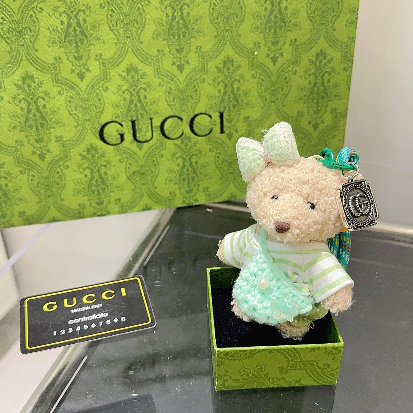 NO:604110,Batch of new product releases Gucci keychains Gucci bag buckles The latest bag charms are of higher quality Stars have the same style Anger Forest series Double G classic models co-branded design concept keychain series The details are distressed and not available in the market Glossy version This one has been out The best-selling model in Gucci Very good match with trendy backpacks, jewelry boutiques, gucci, backpacks, keychain19860909批新品发布 古驰钥匙扣 古驰包包扣 最新款包包挂饰档次更高明星同款Anger Forest系列双G经典款联名设计理念钥匙扣系列 细节对版做旧处理 非市面亮面版型 这款一直在出 古驰里面热卖款 非常好搭配潮流背包,饰品精品,gucci,backpacks,keychain,Jewelry