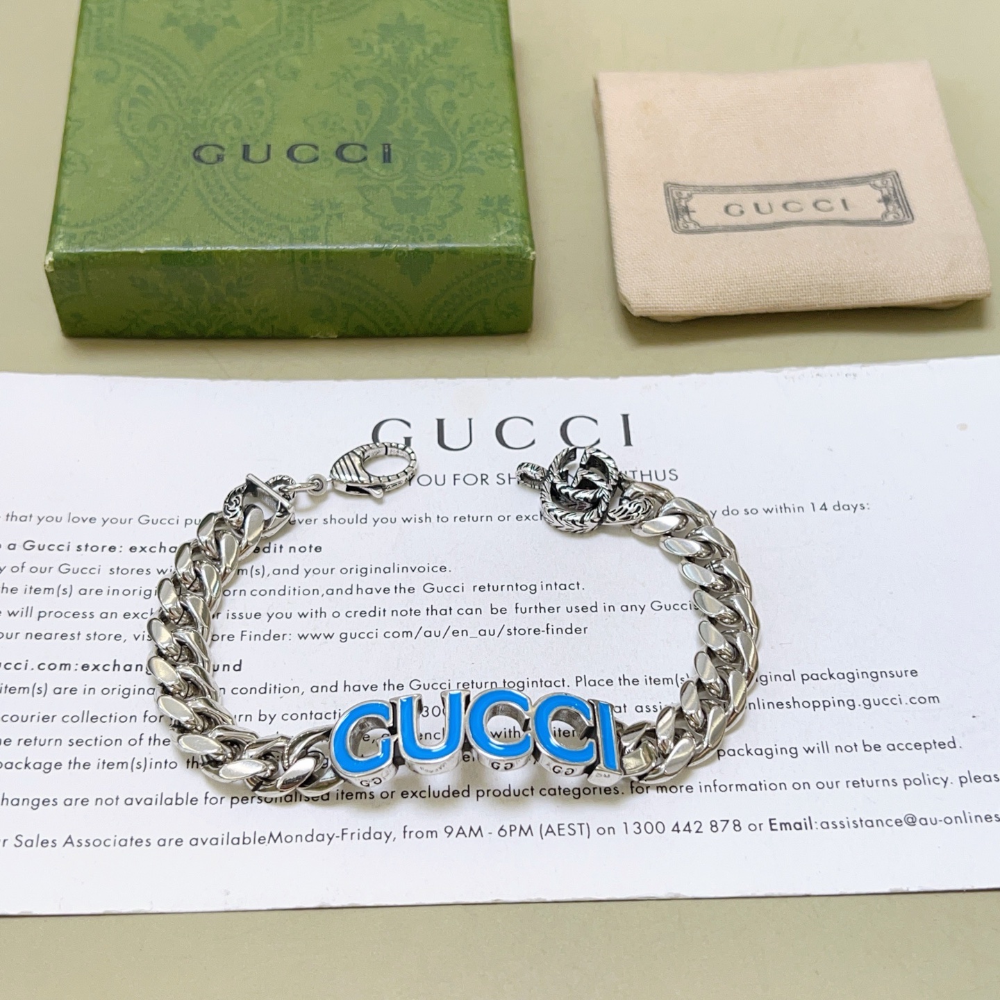 NO:603901,Batch. The latest luxury Gucci bracelet. High-end brand customization. The ceiling in the bracelet. Luxurious lineup design concept. Gucci Gucci bracelet, the latest classic model. Exquisite regardless of style and texture, it is absolutely top-notch. You can understand the original logo at a glance. Super nice. The best choice for matching clothes. The same style for men and women. The must-have artifact. Size 18.20.22.cm, fine jewelry, gucci, gucci, bracelet.19860909批 . 最新出炉奢华古驰手链.高端品牌定制 手链中的天花板 豪华阵容设计理念 Gucci古驰手链最新款的经典款 精致无论款式 质感 都是绝对的顶尖feel 只要看一眼就懂了原版logo 超 nice 搭配衣服最佳的选择,男女同款 必备神器 码数18.20.22.厘米,饰品精品,gucci,gucci,bracelet,Jewelry