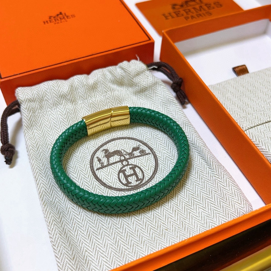 Hermes New H bracelet Green braided leather gold plated metal clasp T5