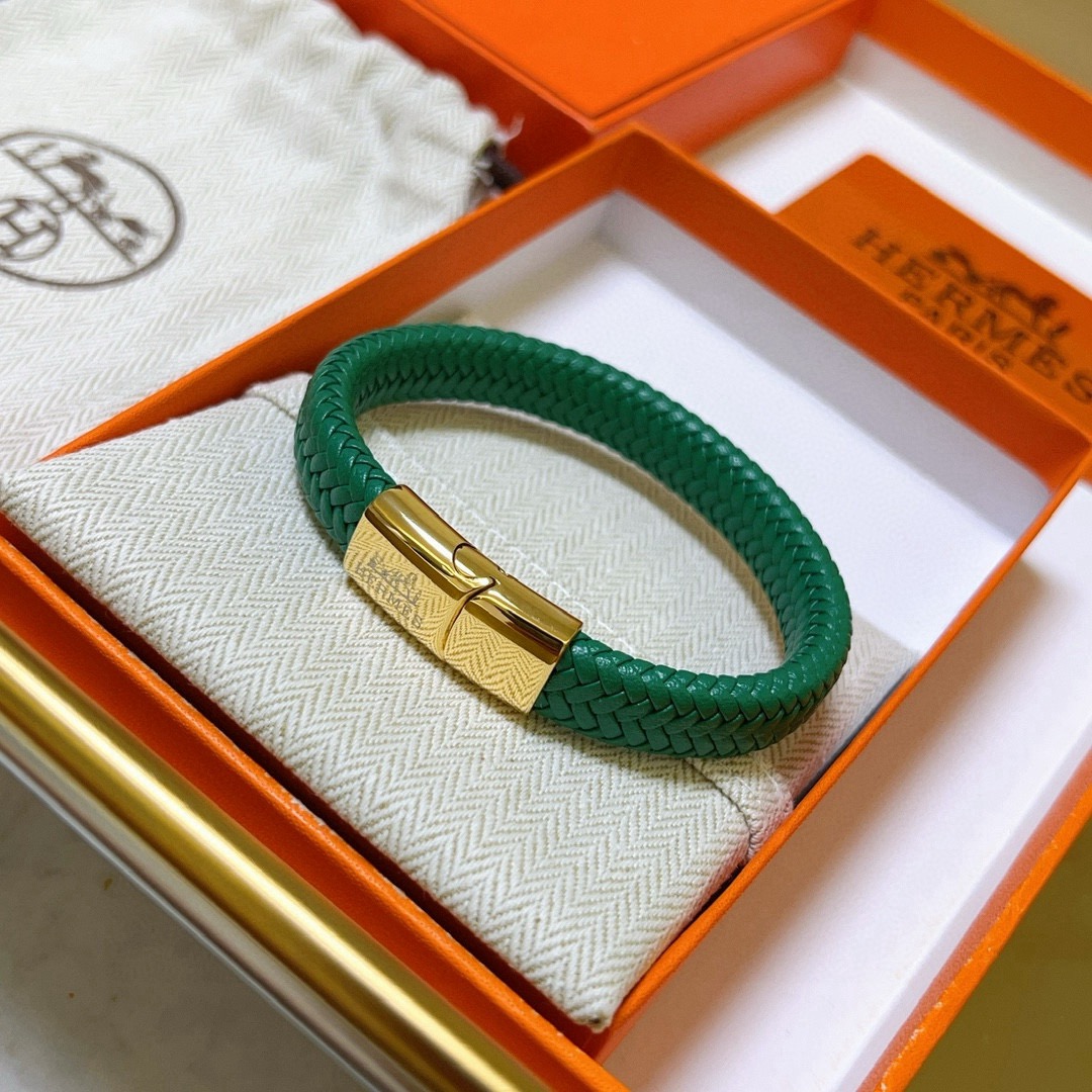 Hermes New H bracelet Green braided leather gold plated metal clasp T5