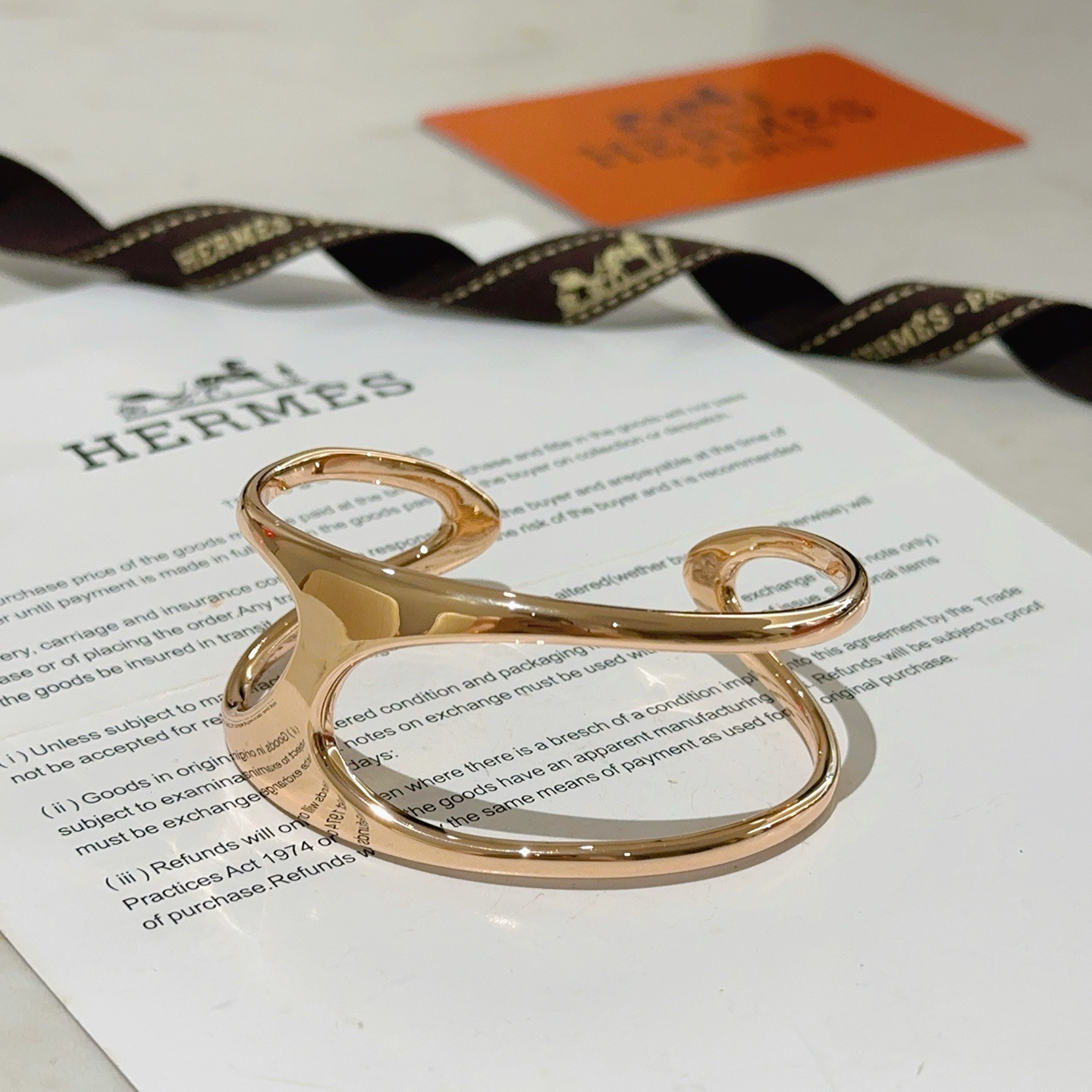 NO:641749,Batch. Hermès bracelets. Same style for men and women. Automatically adjust the opening. The ceiling in jewelry. This is the charm of taste. High-end customization. Everyone loves Hermès. Popular bracelets. Super fine and praised by all goddesses and stars. The same style. High-end material gold-plated, k gold texture, Seiko 18k color retention. It’s really nice to get it. Boutique jewelry, hermes, bracelet, gold plating19860909批. 爱马仕手镯 男女同款自动调节开口 饰品中的天花板 这就是品味的魅力 高端定制 都爱爱马仕火爆 手镯 超精赞各路女神 明星 同款 高端材质镀金,k金质感,精工18k保色 上手真的赞,饰品精品,hermes,bracelet,gold plating,Jewelry