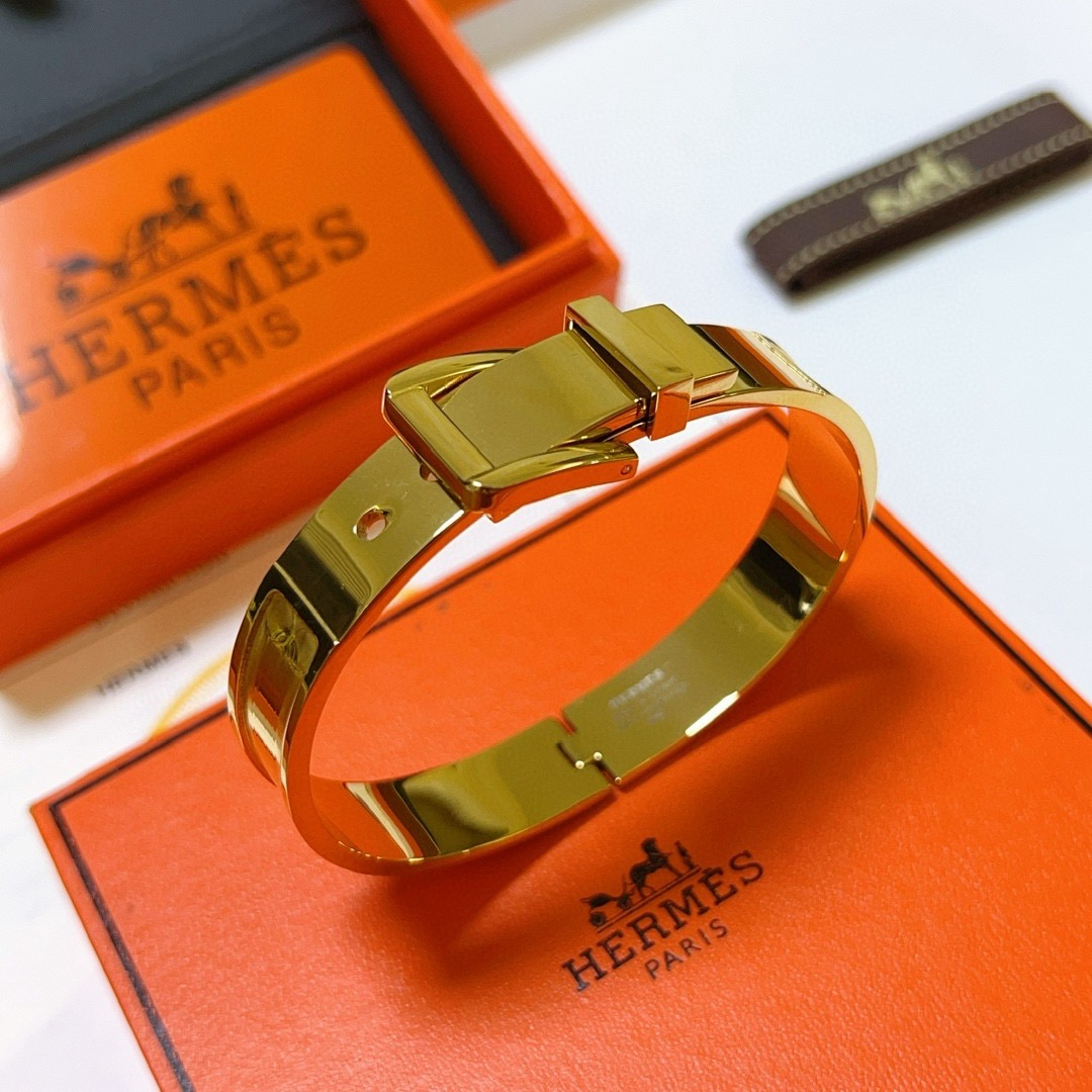 Hermes Belt Buckle Clic Clac H bracelet gold-tone metal 17cm inner circumference