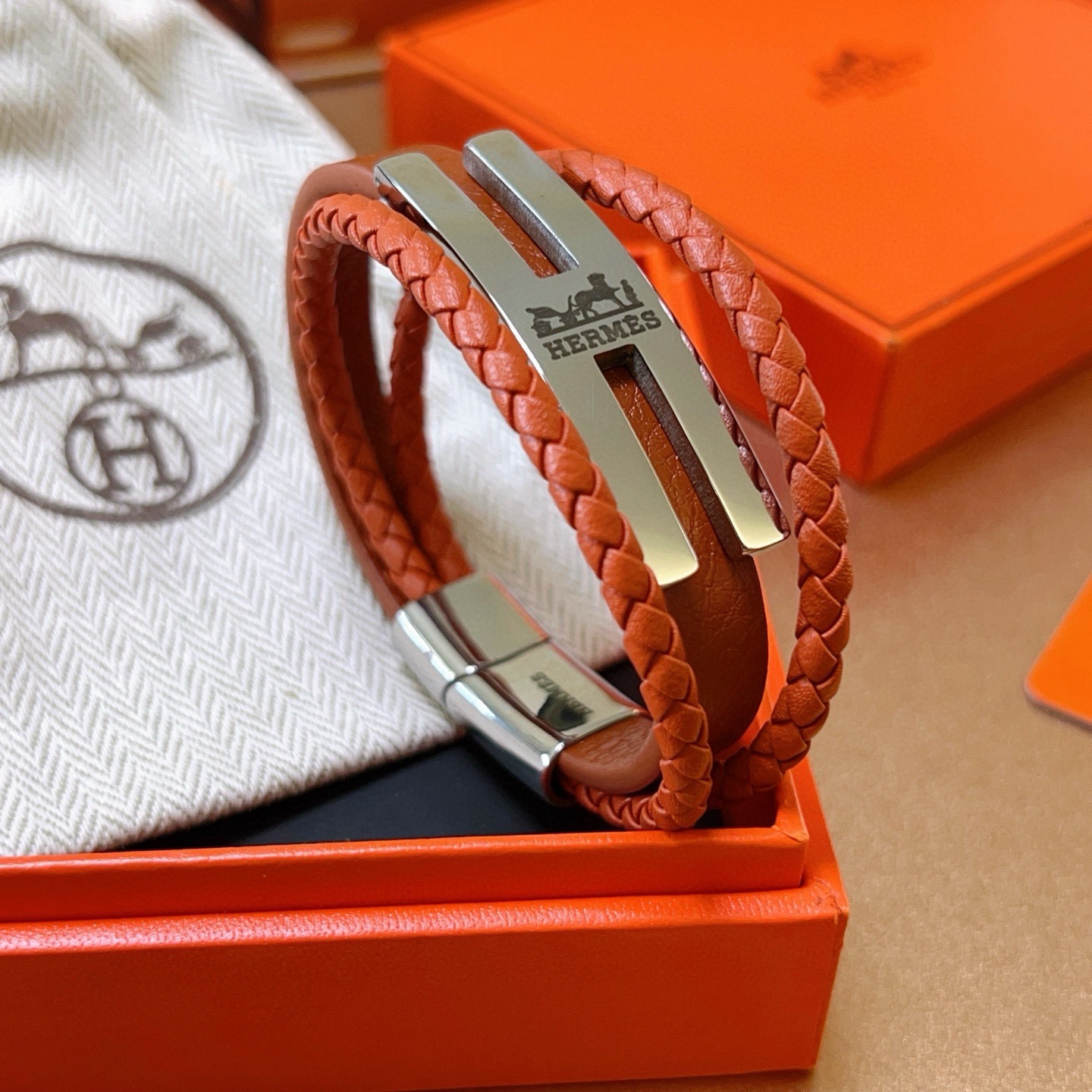 Hermes H Logo Pulseira de couro trançado Pulseira de couro laranja hardware de metal prateado 19 cm