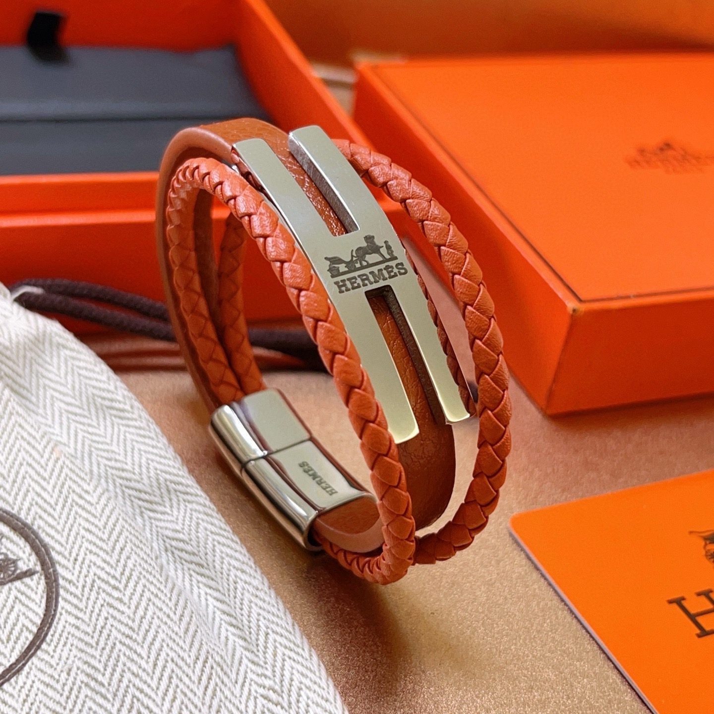 Hermes H Logo Pulseira de couro trançado Pulseira de couro laranja hardware de metal prateado 19 cm