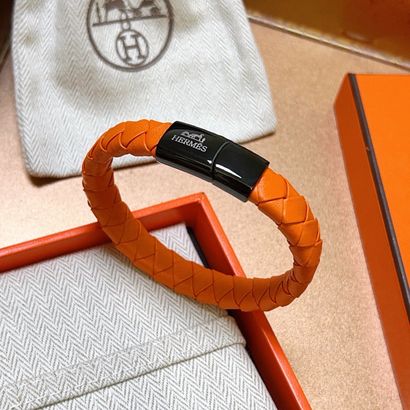 Hermès 新款Hermes爱马仕手链编织手绳加厚版