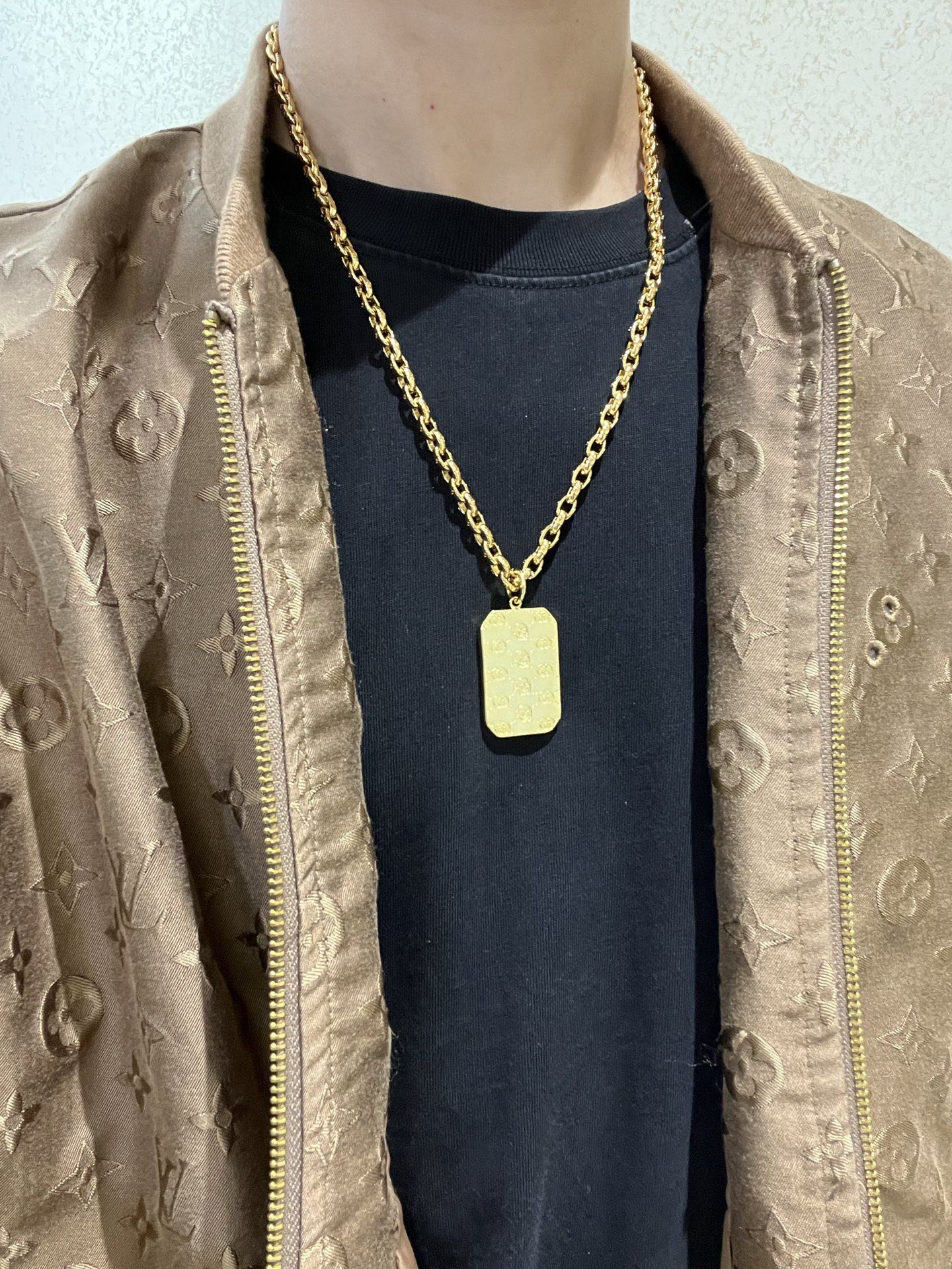 新品发布👒巨帅🤠𝐆𝐮𝐜𝐜𝐢古驰项链最新款链条档次更高明星同款Anger Forest系列双G古驰项链👒 