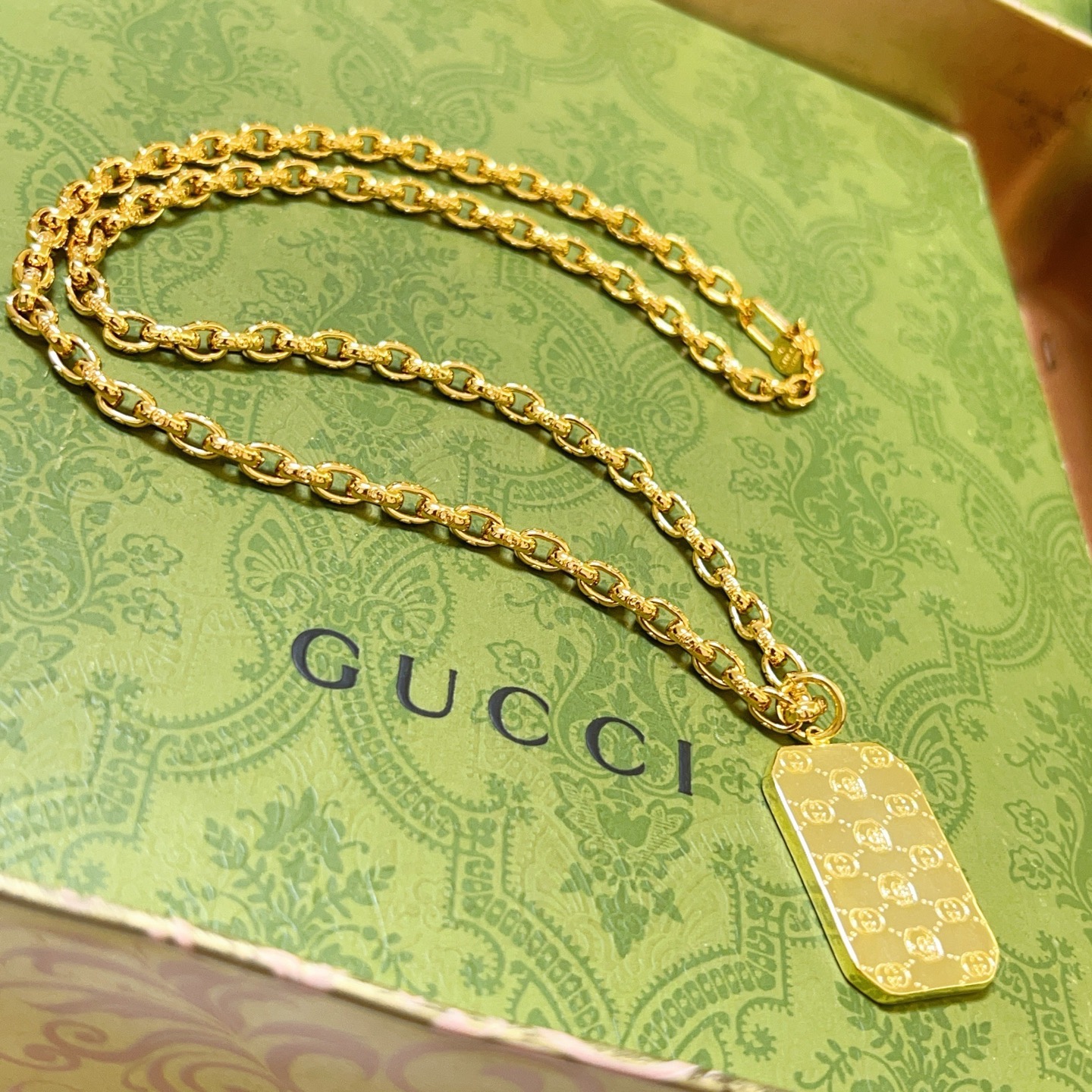 新品发布👒巨帅🤠𝐆𝐮𝐜𝐜𝐢古驰项链最新款链条档次更高明星同款Anger Forest系列双G古驰项链👒 