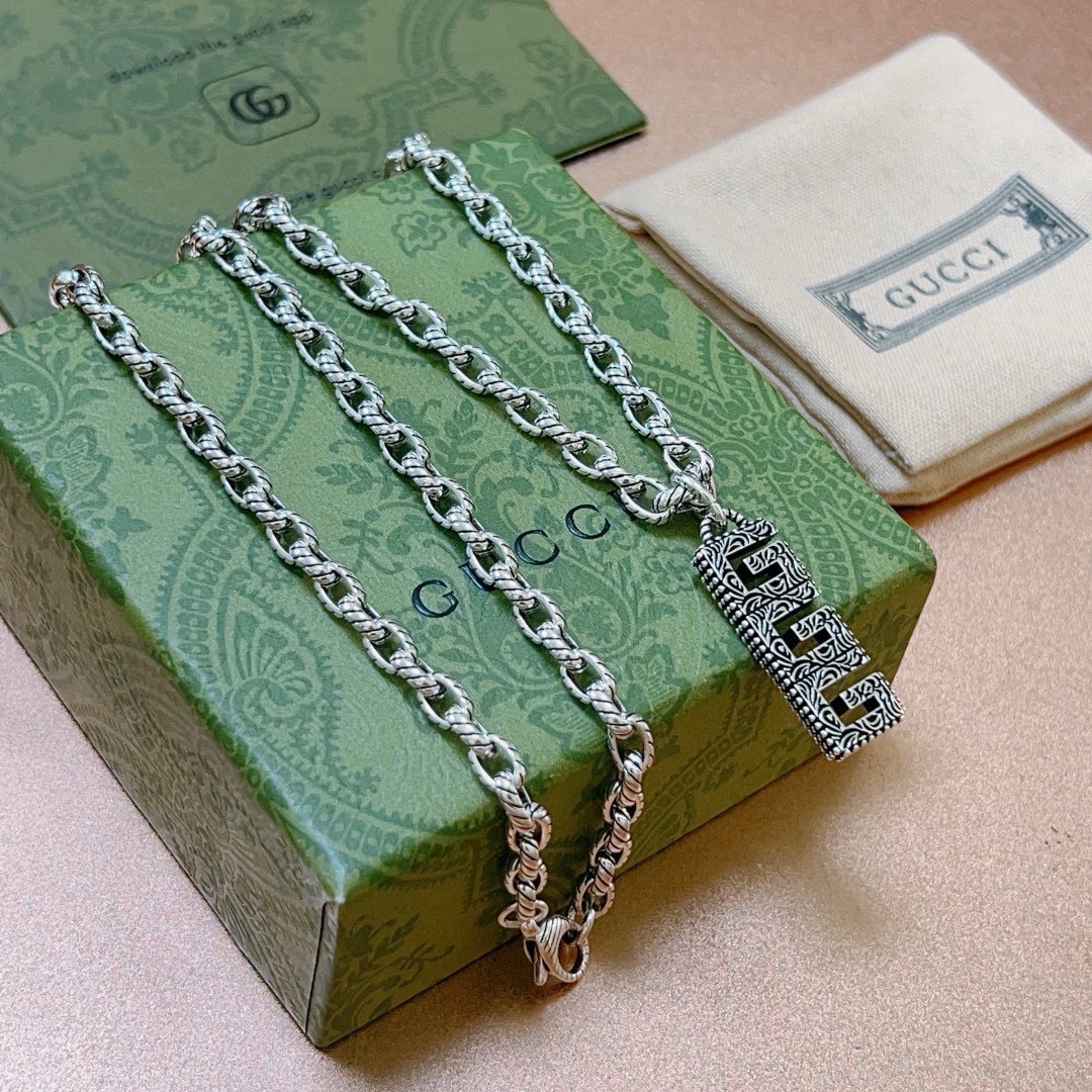 Gucci 新品发布 不爆不发 ‍ 认准独家细节和品质 抖音带货 首选 𝐆𝐮𝐜𝐜𝐢古驰项链最新款链条档次更高 Anger Forest系列双g设计理念 项链