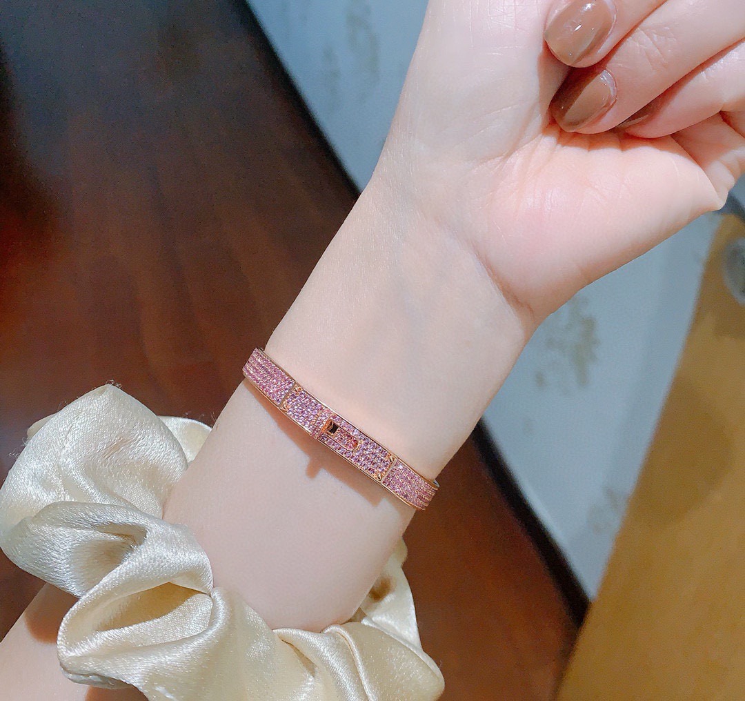 Hermes Kelly bracelet rose gold metal with pink pave gemstones 17cm inner circumference