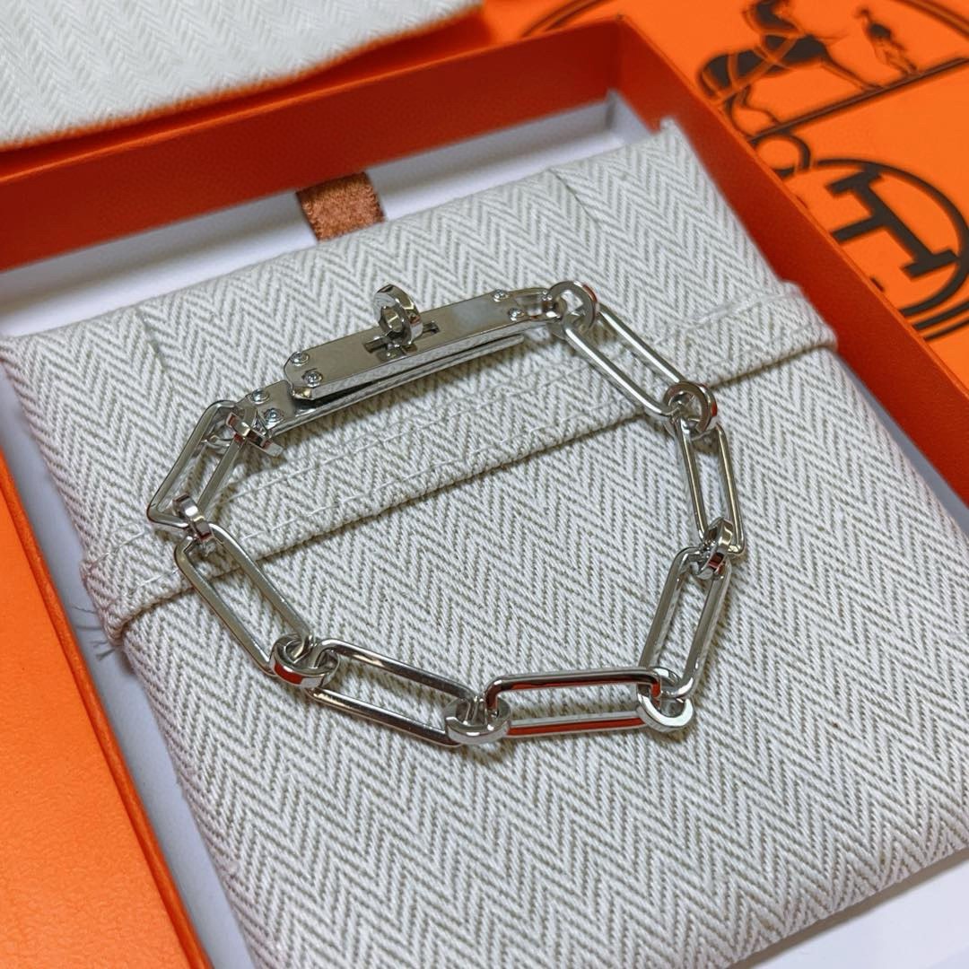 Pulseira Hermes Kelly Chaine em metal prateado sem pedras preciosas 17cm