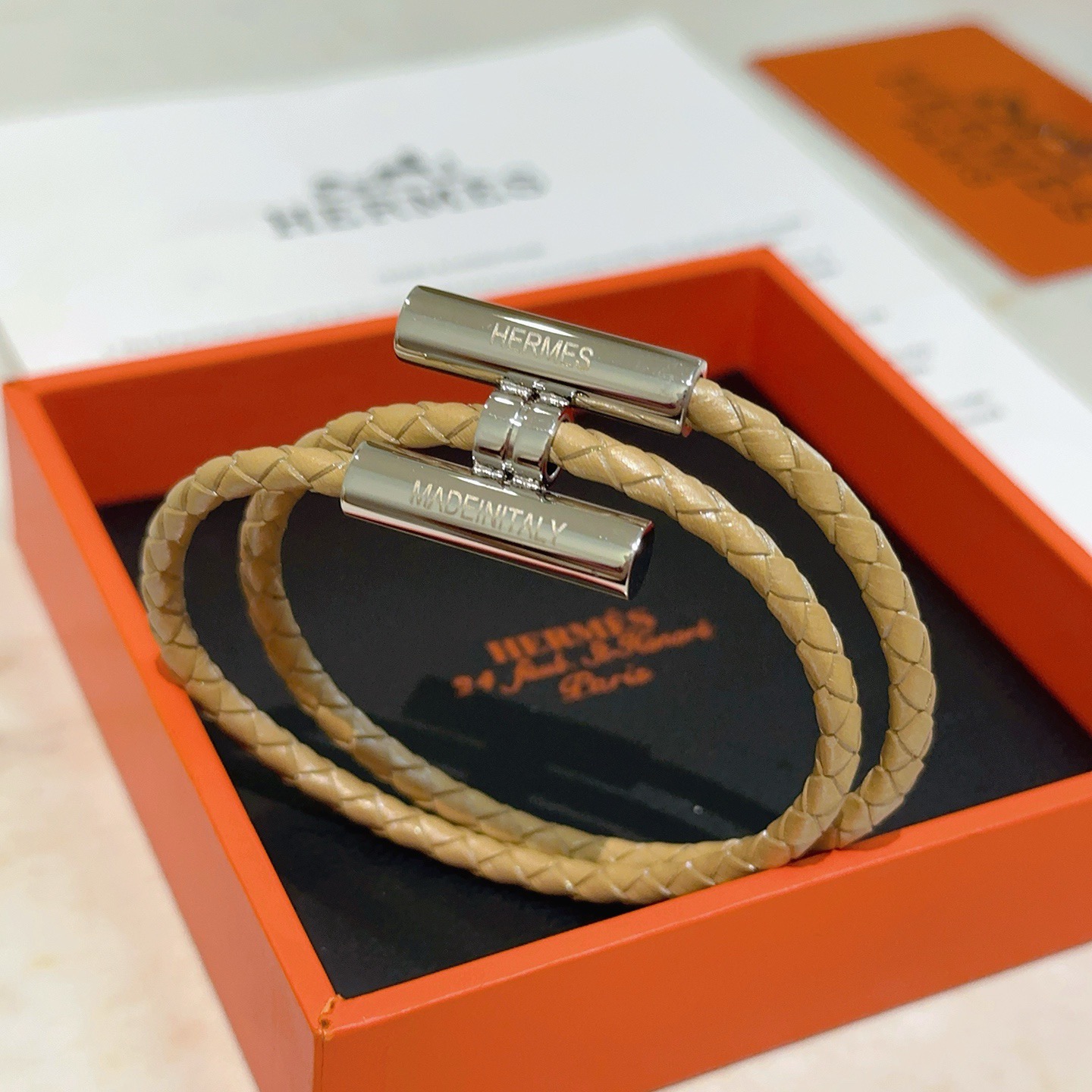 NO:642095,Batch. New Hermes Hermes bracelet braided bracelet thickened version platinum version. High-end Seiko version [color] [color] Many Internet celebrities have the same style. Hermes bracelets are a test of the master's craftsmanship. It is not easy to ensure that every detail is in place [color] [color] High-end customization. Same style for men and women. Hermès is popular. 1:1 super fine star. The same K gold texture, crafted with high-end craftsmanship.  It’s really amazing to use, fine jewelry, hermes, hermes, bracelet19860909批.新款Hermes爱马仕手链编织手绳加厚版 铂金版.高级精工版[色][色]众多网红同款 爱马仕手链太考验师傅的手艺了 要确保每个细节都到位不简单[色][色] 高端定制 男女同款 爱马仕火爆 1:1超精赞明星 同款 k金质感,精工高端工艺打造出炉. 上手真的赞爆,饰品精品,hermes,hermes,bracelet,Jewelry