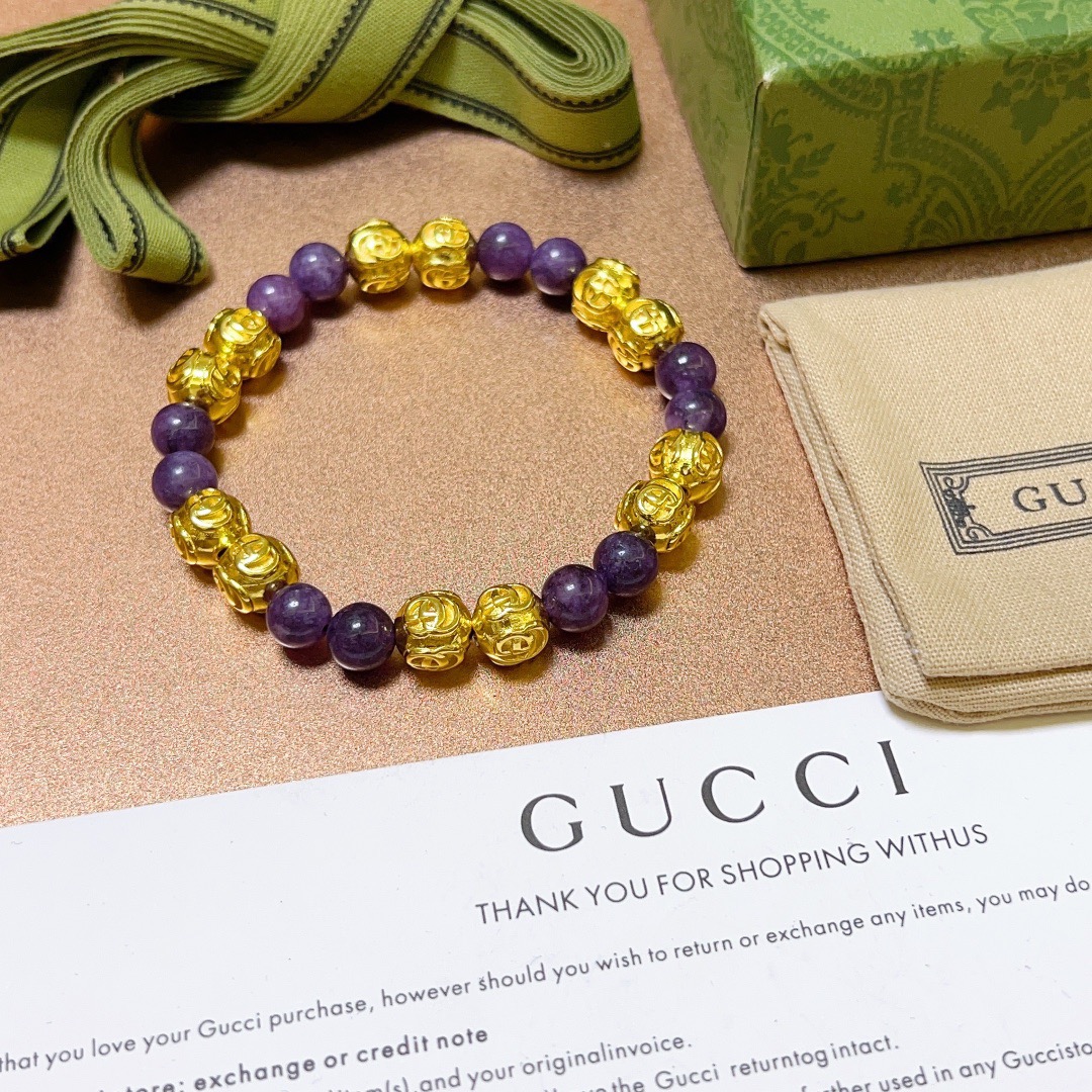 NO:642118,Batch New Product Release Gucci Bracelet Luxurious Gucci Bracelet Amethyst Bracelet Crystal Same Style for Men and Women The latest full beaded bracelet with higher grade Stars' Anger Forest Series Double G Retro Gucci Bracelet Size: 16-24 cm The details are distressed. Non-market glossy version. Non-market ordinary version. This one has been out. Best-selling model in Gucci. Very good match with clothes, high-quality jewelry, gucci, bracelet19860909批 新品发布 古驰手链奢华古驰手串 紫水晶手链水晶男女同款 最新款全件串珠手链档次更高明星同款Anger Forest系列双g复古古驰手链 尺寸:16-24厘米 细节对版做旧处理 非市面亮面版型 非市面普通做这款一直在出 古驰里面热卖款 非常好搭配衣服,饰品精品,gucci,bracelet,Jewelry