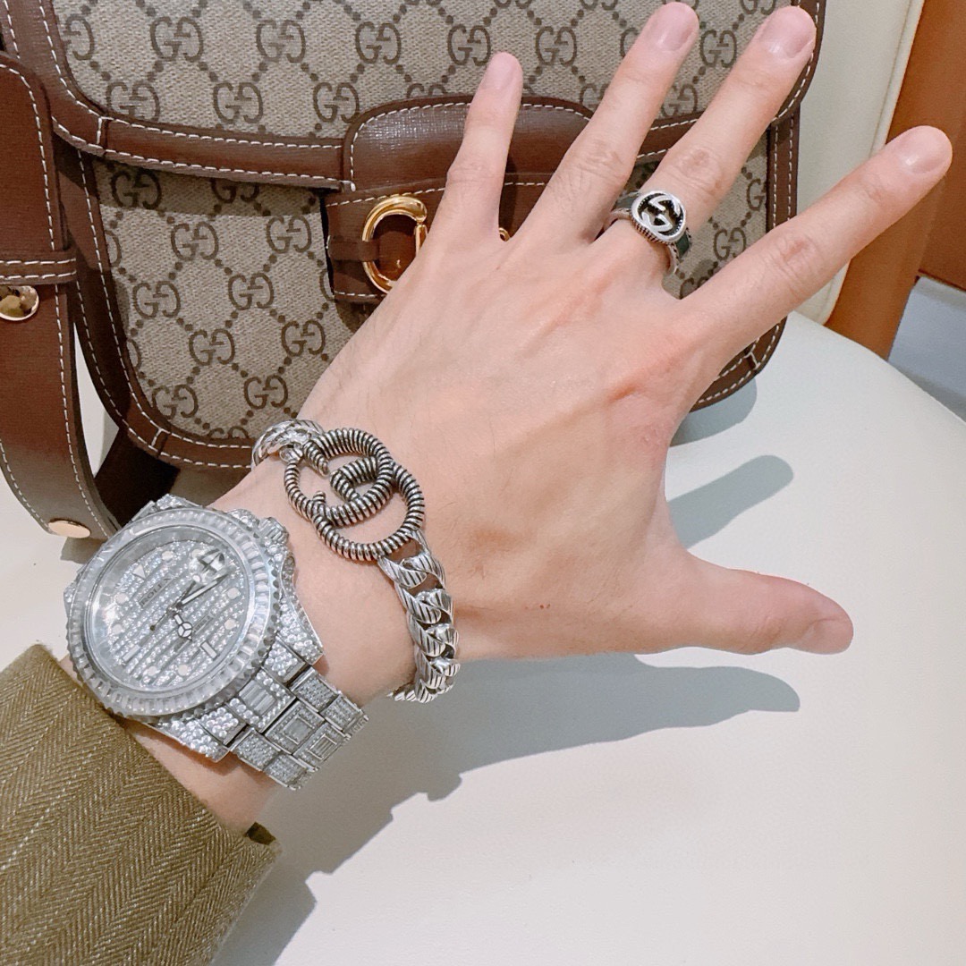 Gucci 古驰推荐款2026最新出炉 Gucci古驰手链最新款的