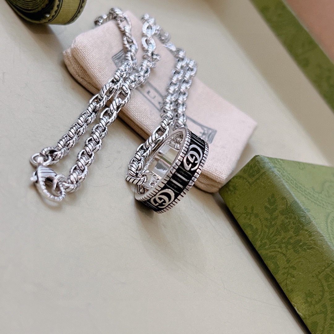 Gucci 不爆不发 古驰官网新款同步更新 抖音带货 首选 𝐆𝐮𝐜𝐜𝐢古驰项链最新款链条档次更高 Anger Forest系列双g图案古驰项链定制项链