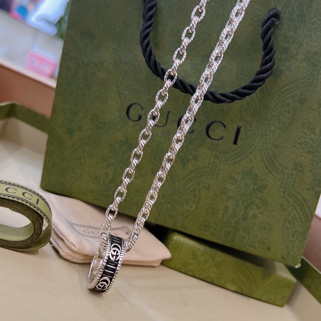 Gucci 不爆不发 古驰官网新款同步更新 抖音带货 首选 𝐆𝐮𝐜𝐜𝐢古驰项链最新款链条档次更高 Anger Forest系列双g图案古驰项链定制项链