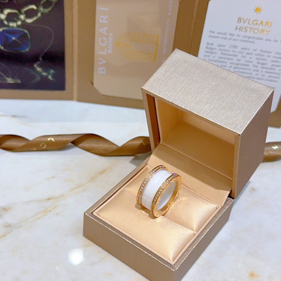 Bvlgari 宝格丽项链V金材质 带logo BVLGARI宝格丽 DIVAS‘ DREAM 三色系列 品相完美