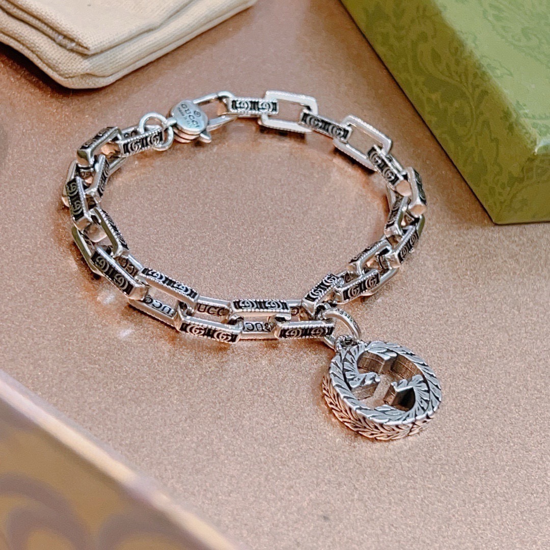 Gucci 最新出炉奢华古驰手链 高端品牌定制