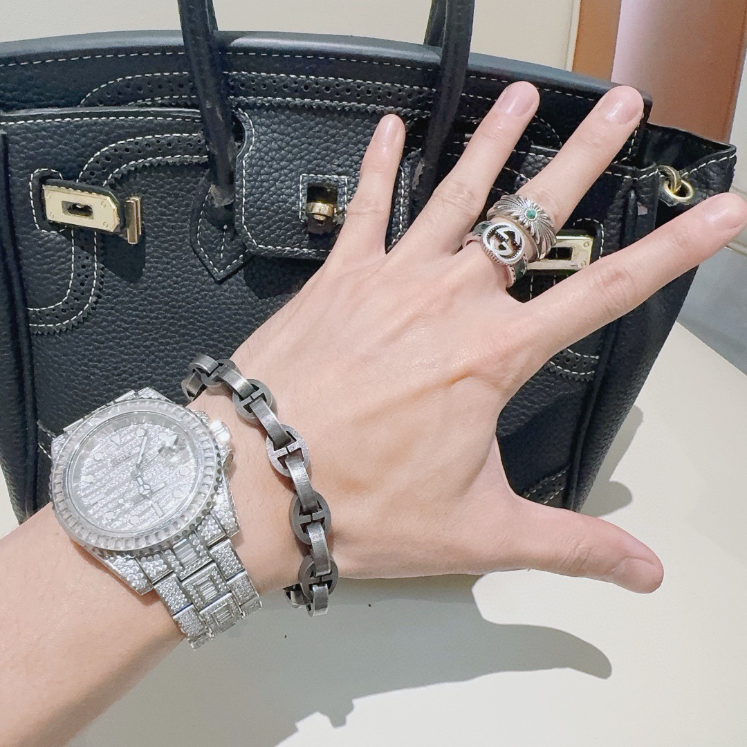 。 古驰推荐款2026最新出炉🌼 Gucci古驰手链最新款的经典款 精致无论款式 质感 都是绝对的顶尖f