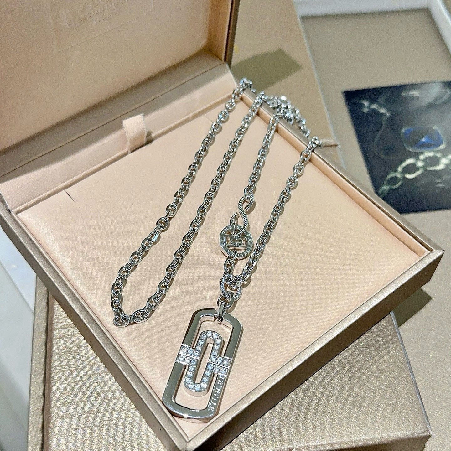 Bvlgari 宝格丽项链V金材质 BVLGARI宝格丽 DIVAS‘ DREAM 系列 品相完美