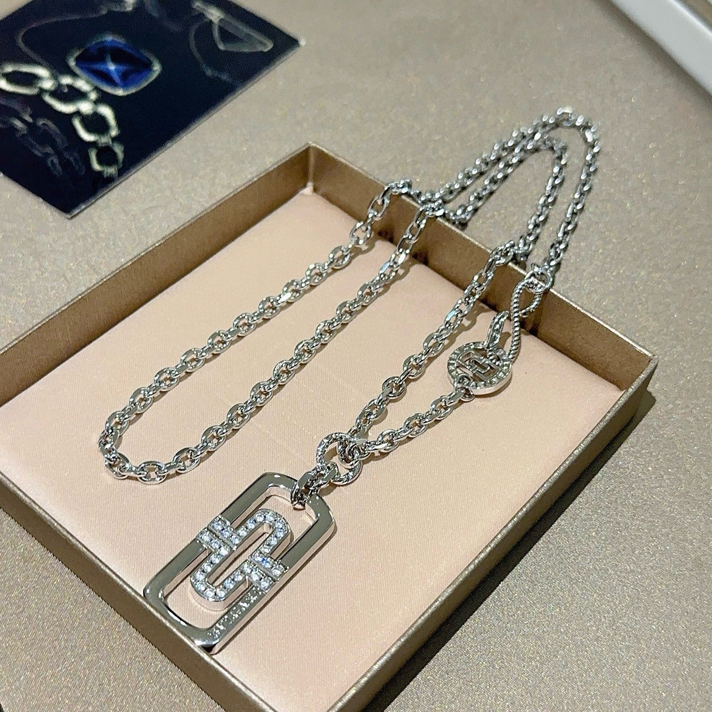 Bvlgari 宝格丽项链V金材质 BVLGARI宝格丽 DIVAS‘ DREAM 系列 品相完美