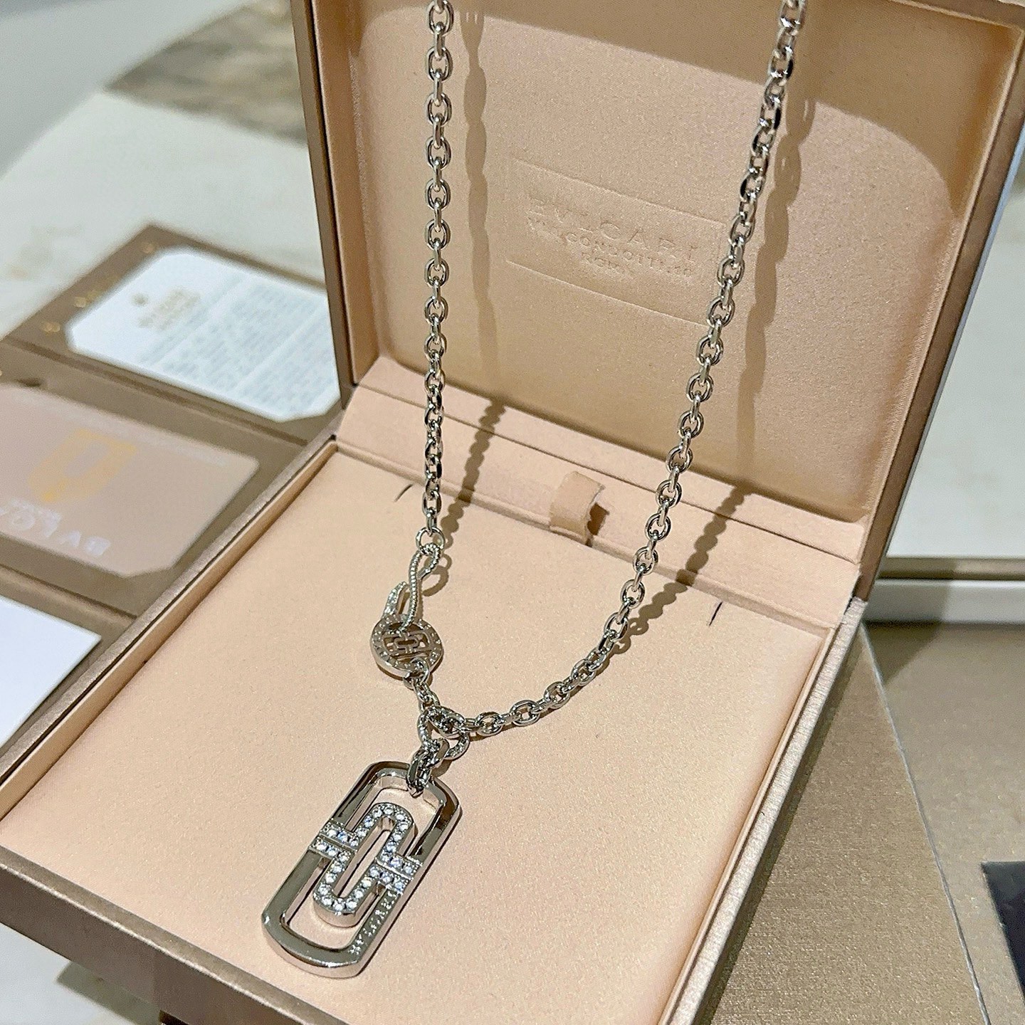 Bvlgari 宝格丽项链V金材质 BVLGARI宝格丽 DIVAS‘ DREAM 系列 品相完美