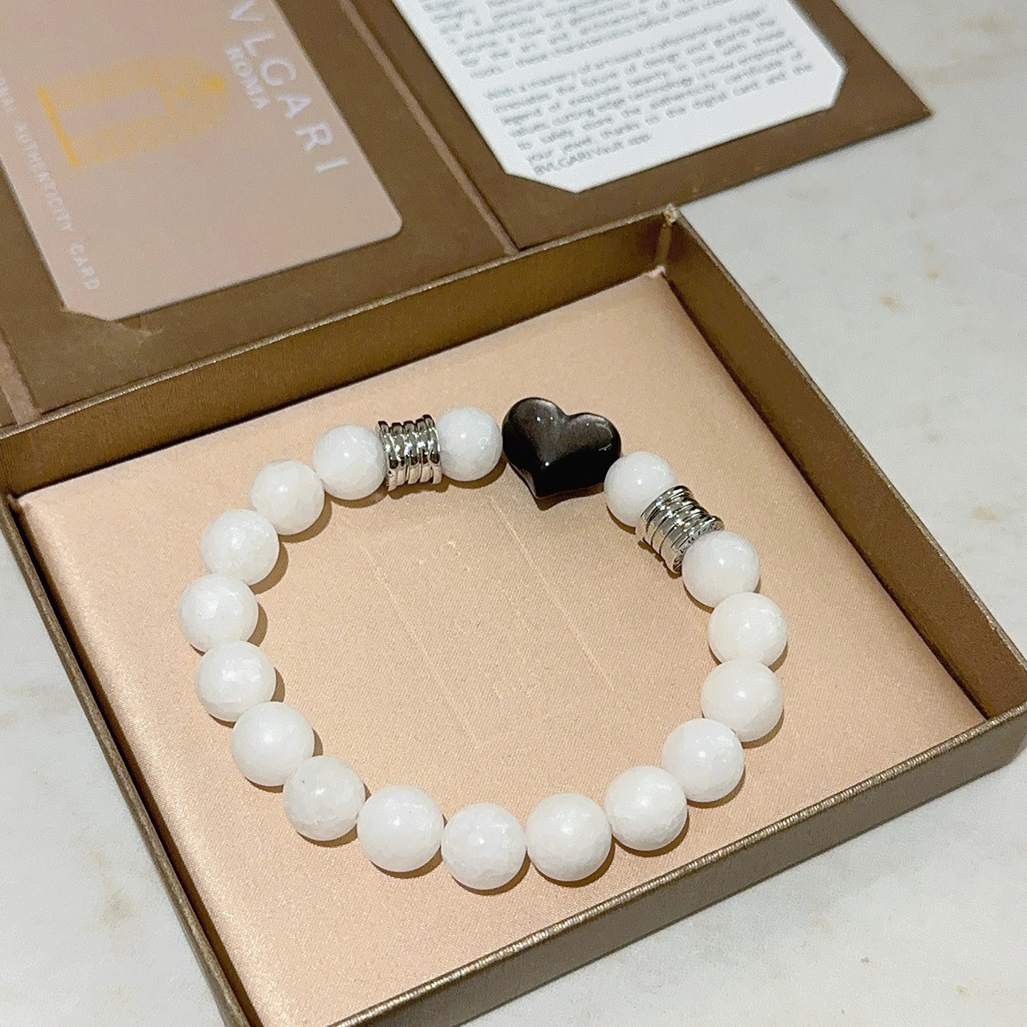 Bvlgari 宝格丽手链V金材质 BVLGARI宝格丽 DIVAS‘ DREAM 系列天然白砗磲手链品相完美