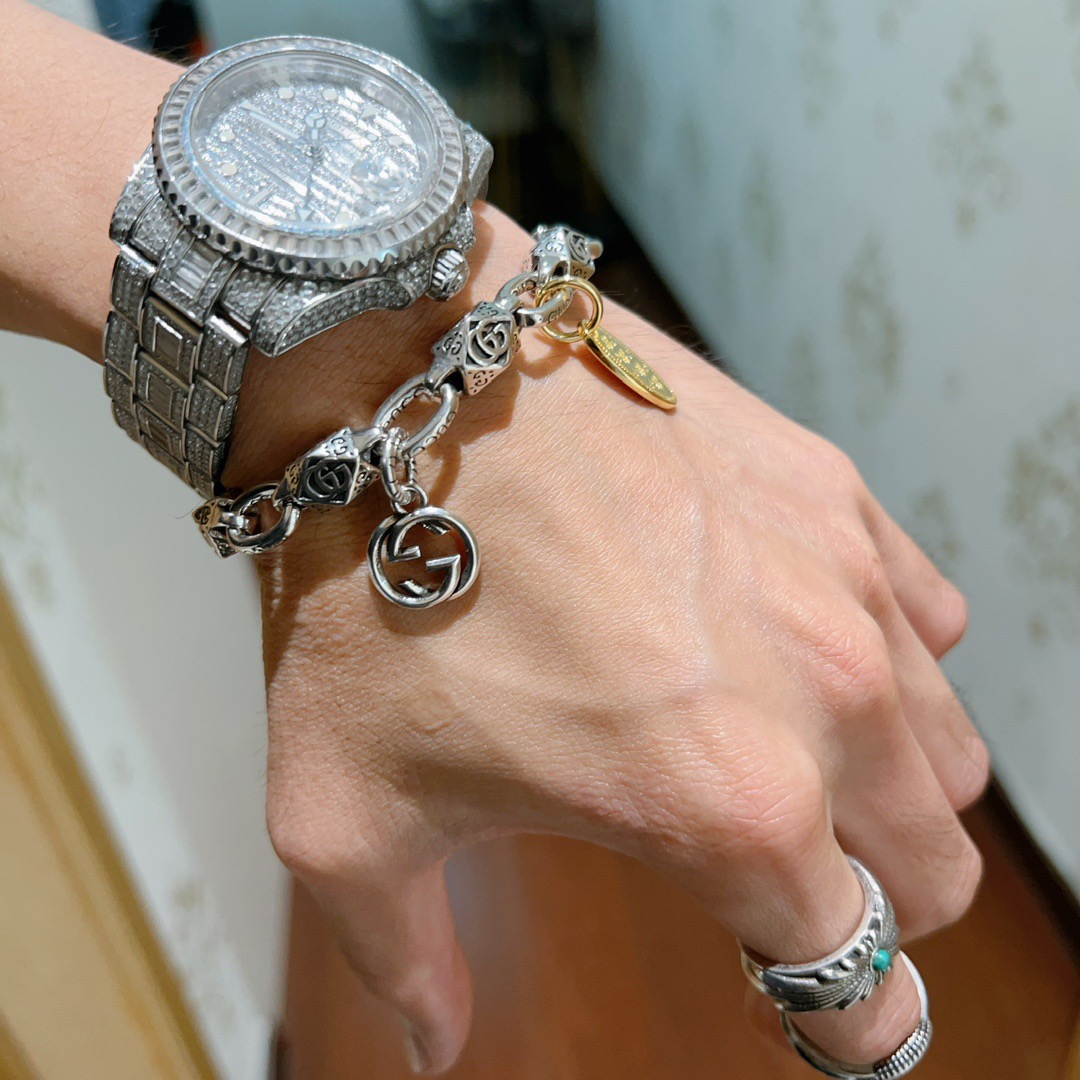 。 古驰推荐款2026最新出炉🌼 Gucci古驰手链最新款的经典款 精致无论款式 质感 都是绝对的顶尖f
