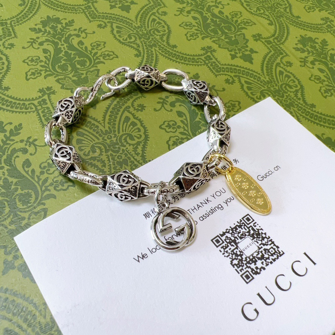 。 古驰推荐款2026最新出炉🌼 Gucci古驰手链最新款的经典款 精致无论款式 质感 都是绝对的顶尖f