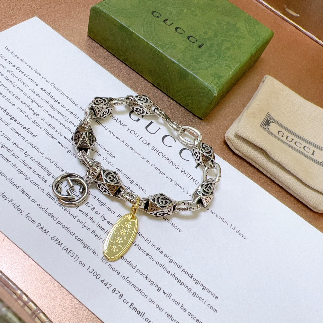 。 古驰推荐款2026最新出炉🌼 Gucci古驰手链最新款的经典款 精致无论款式 质感 都是绝对的顶尖f