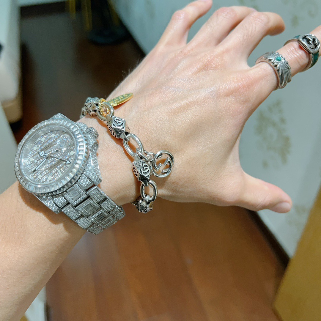 。 古驰推荐款2026最新出炉🌼 Gucci古驰手链最新款的经典款 精致无论款式 质感 都是绝对的顶尖f