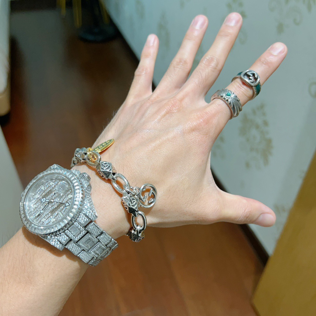 。 古驰推荐款2026最新出炉🌼 Gucci古驰手链最新款的经典款 精致无论款式 质感 都是绝对的顶尖f