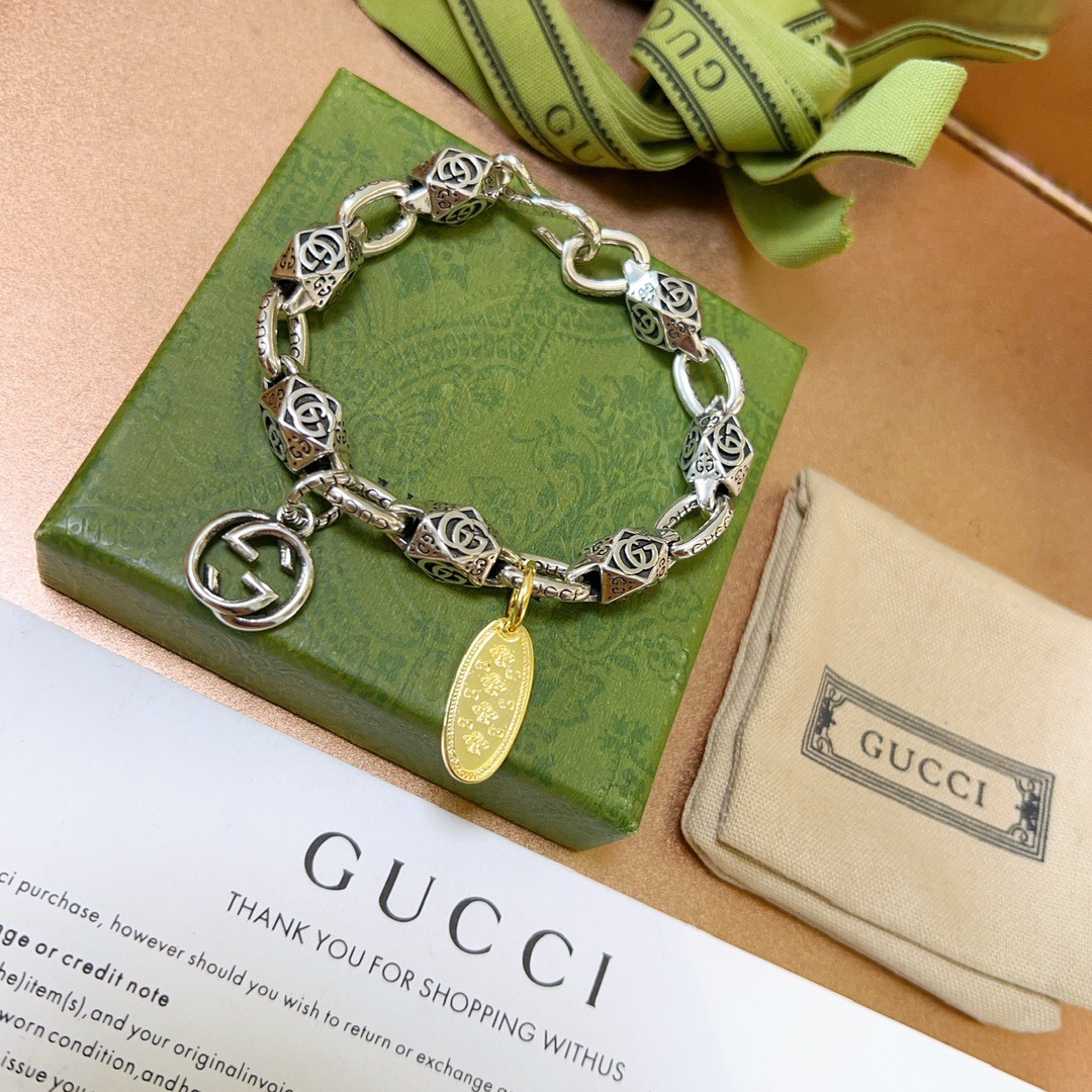 。 古驰推荐款2026最新出炉🌼 Gucci古驰手链最新款的经典款 精致无论款式 质感 都是绝对的顶尖f