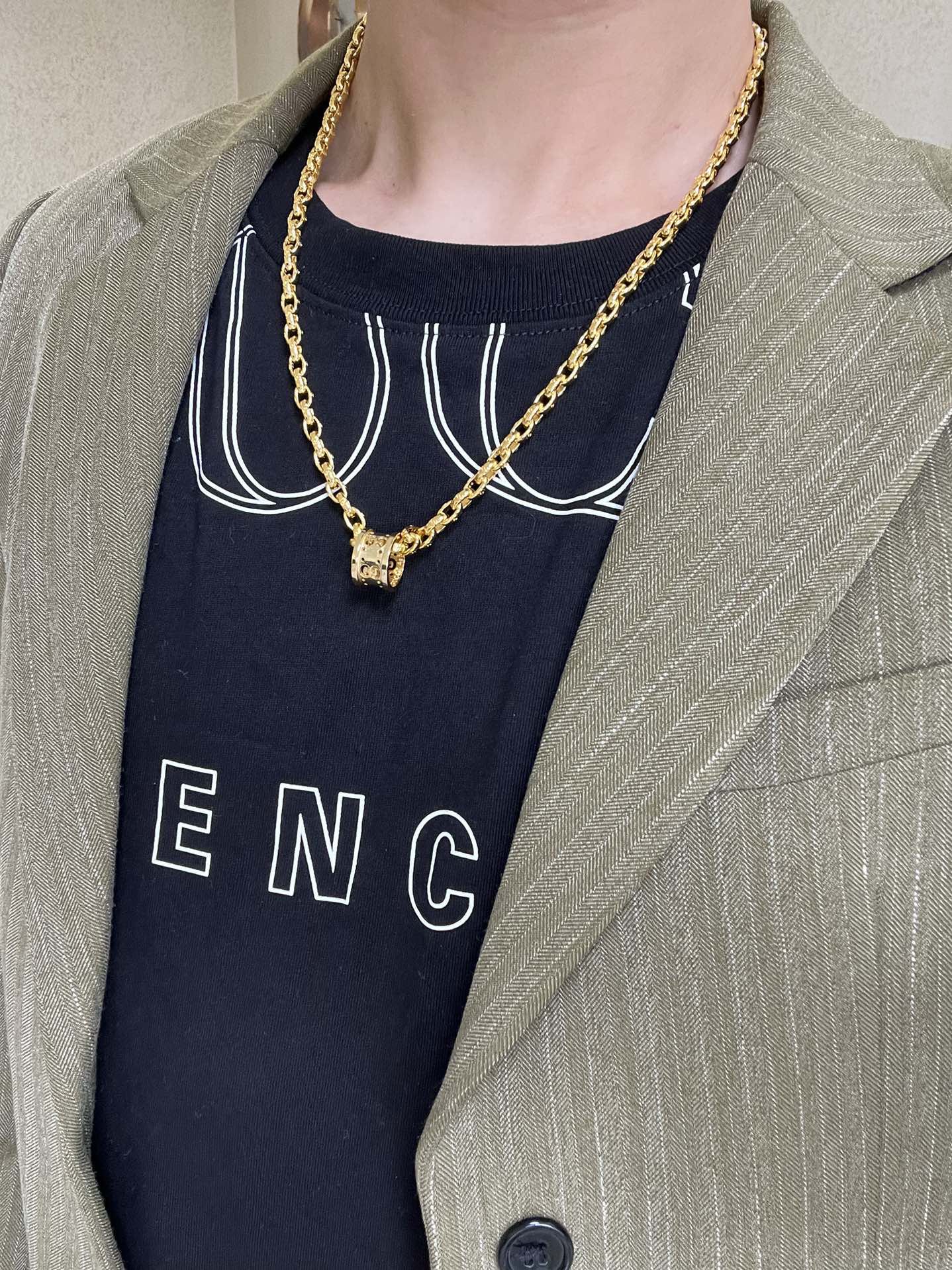 (奢华款)𝐆𝐮𝐜𝐜𝐢古驰项链最新款链条档次更高明星同款。花了一个多月做出来精工细致纯手工打造完美的最新款