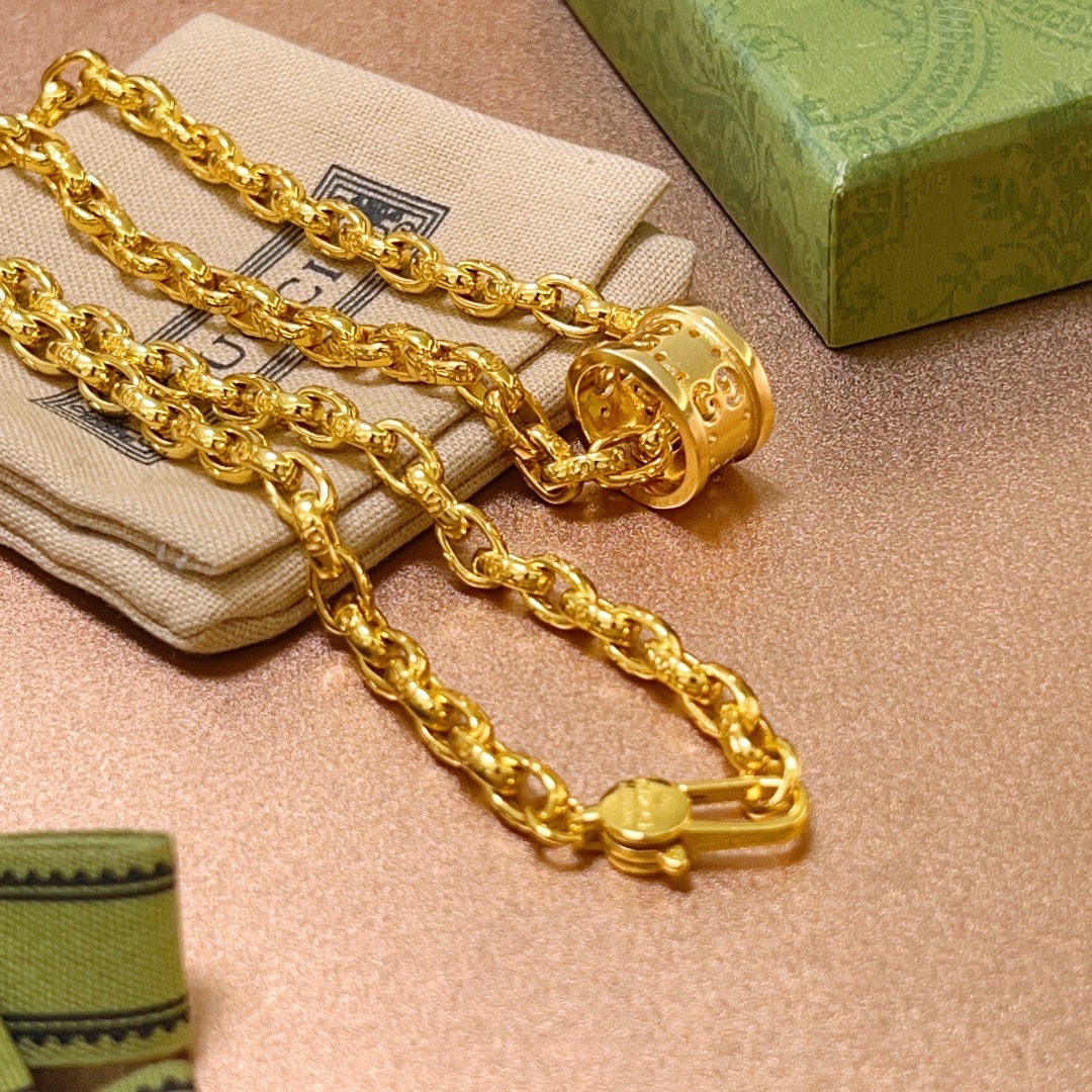 (奢华款)𝐆𝐮𝐜𝐜𝐢古驰项链最新款链条档次更高明星同款。花了一个多月做出来精工细致纯手工打造完美的最新款