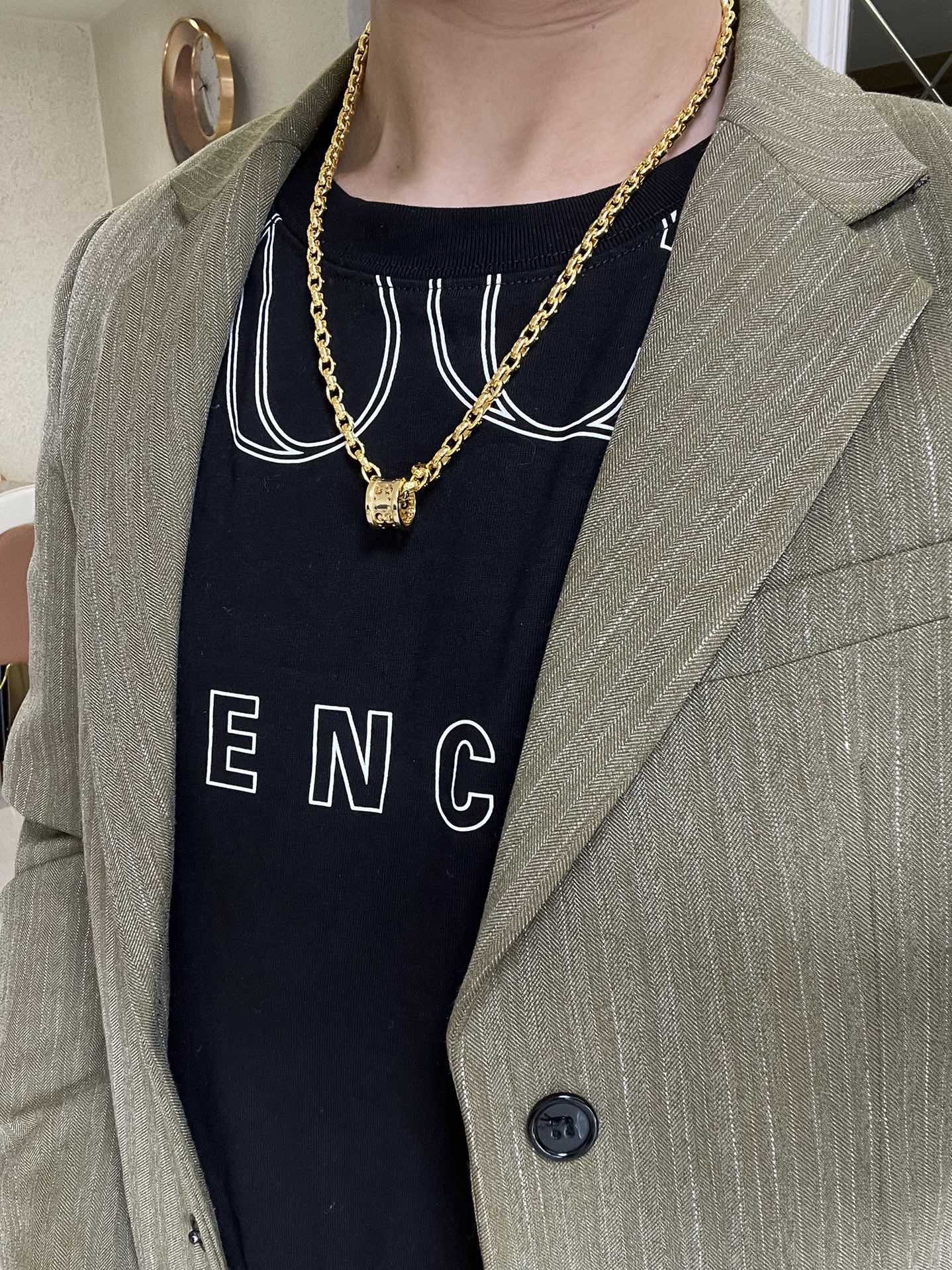 (奢华款)𝐆𝐮𝐜𝐜𝐢古驰项链最新款链条档次更高明星同款。花了一个多月做出来精工细致纯手工打造完美的最新款