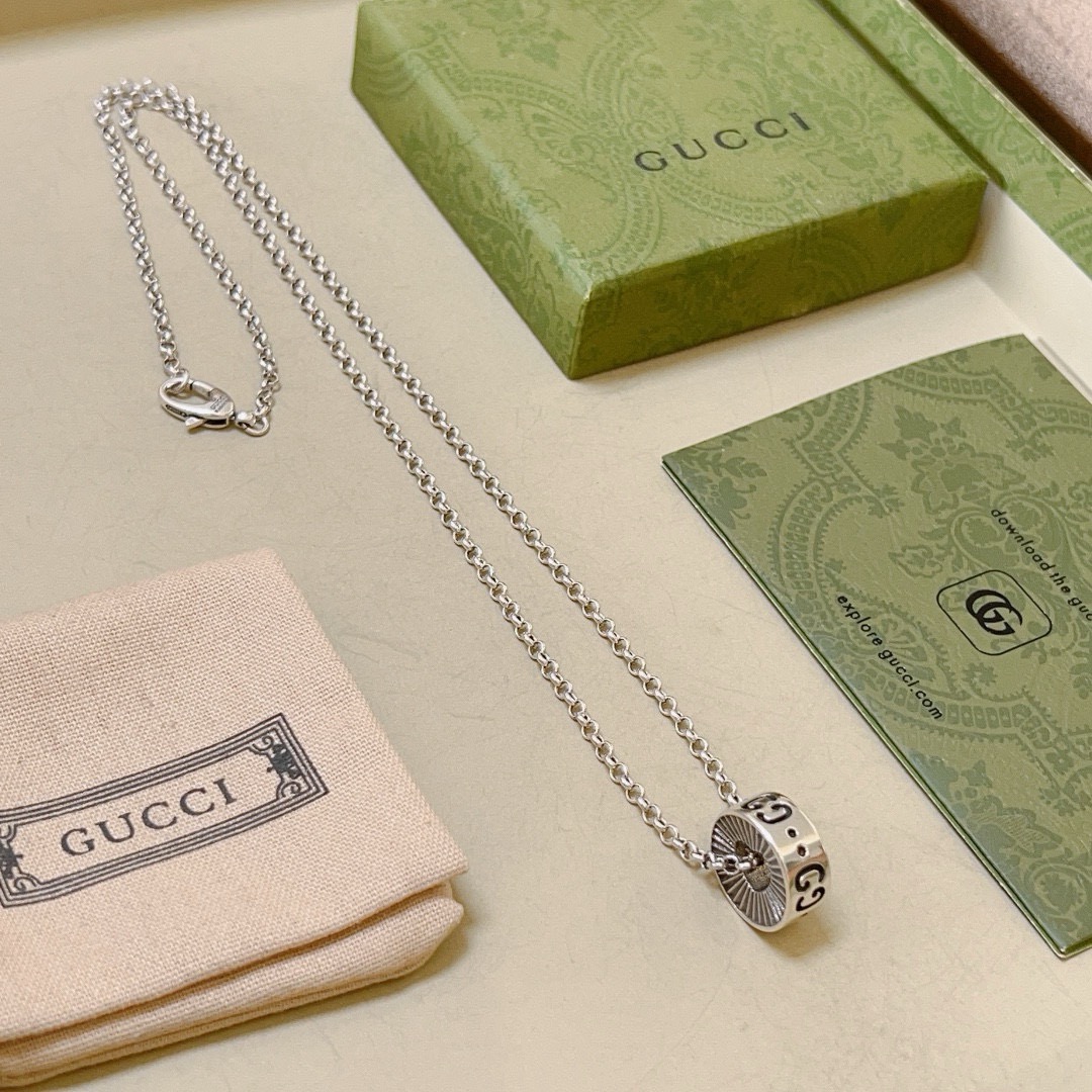 Gucci 不爆不发 抖音带货 首选 𝐆𝐮𝐜𝐜𝐢古驰项链最新款链条档次更高 Anger Forest系列双g设计理念 图案项链