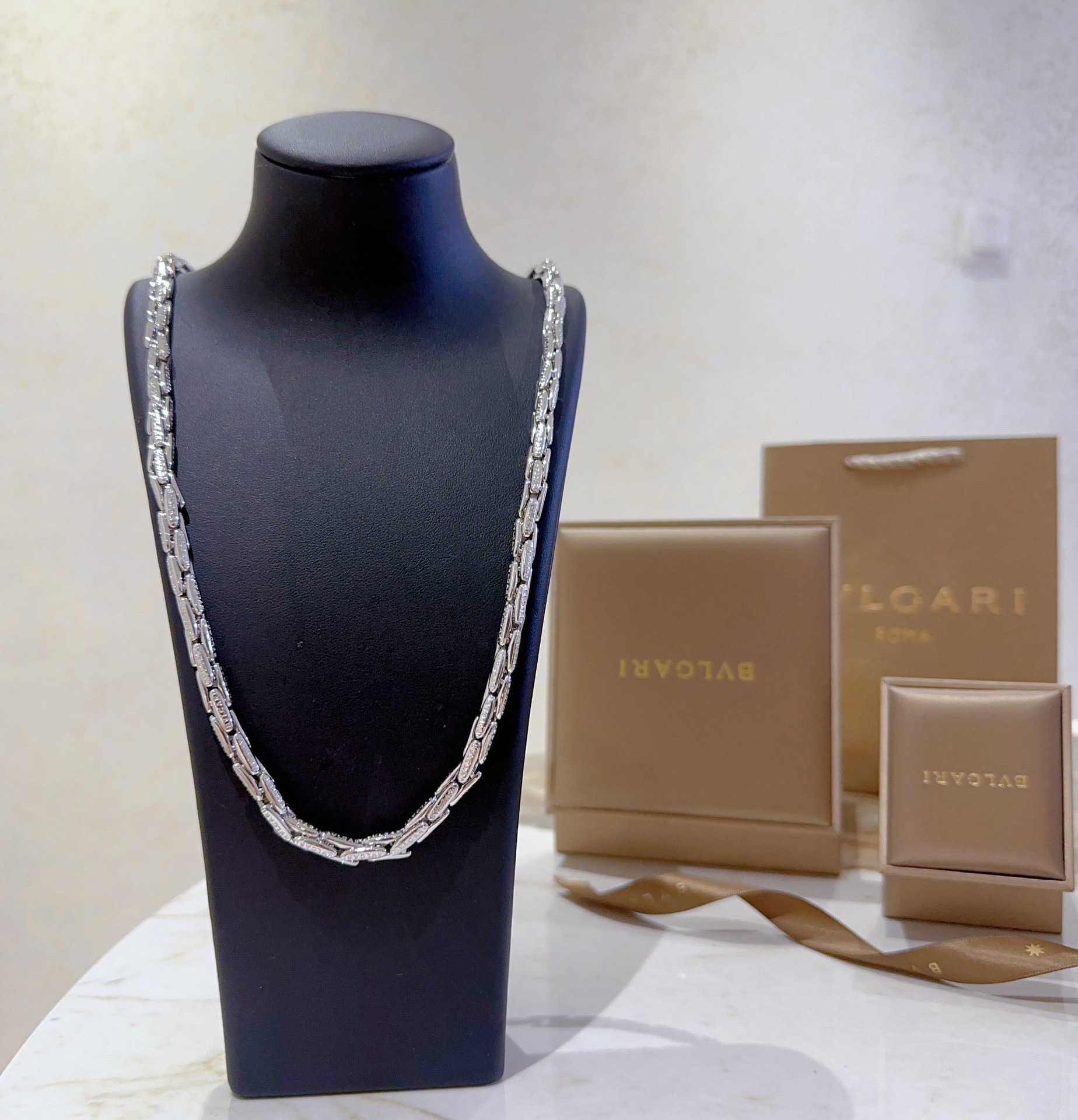Bvlgari 宝格丽项链V金材质 BVLGARI宝格丽 DIVAS‘ DREAM 系列 品相完美