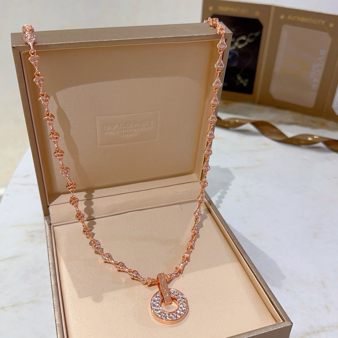 Bvlgari 宝格丽项链V金材质 BVLGARI宝格丽 DIVAS‘ DREAM 系列 品相完美