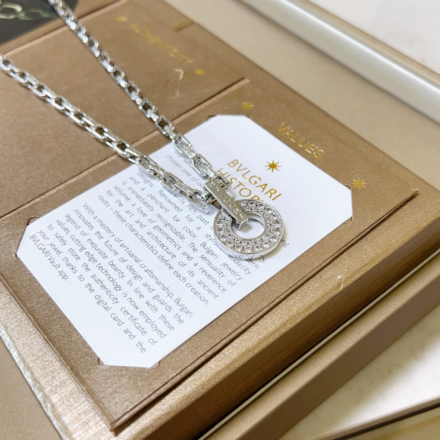 Bvlgari 宝格丽项链V金材质 BVLGARI宝格丽 DIVAS‘ DREAM 系列 品相完美