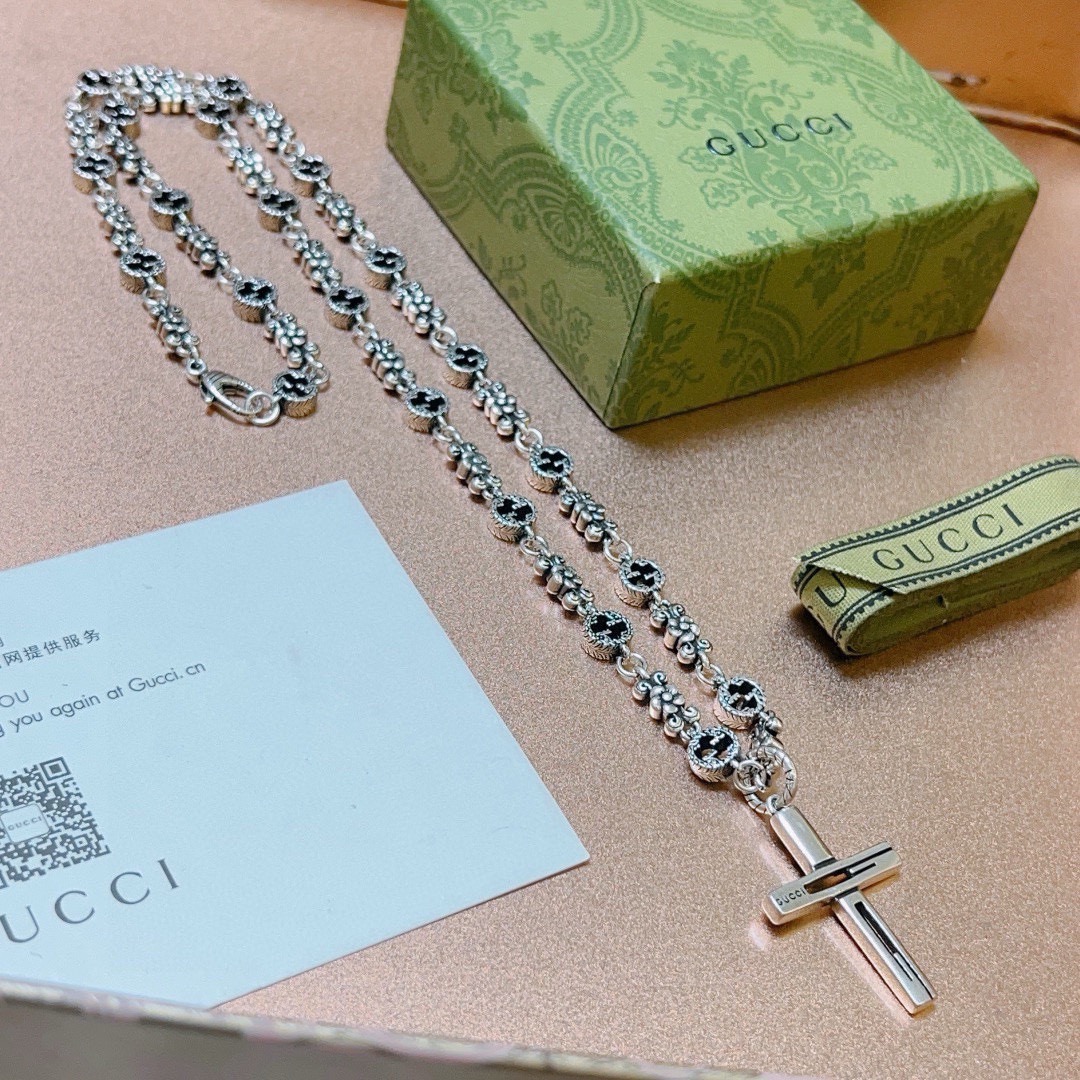 新品发布👒𝐆𝐮𝐜𝐜𝐢古驰项链最新款链条档次更高明星同款Anger Forest系列双G古驰项链十字架独特