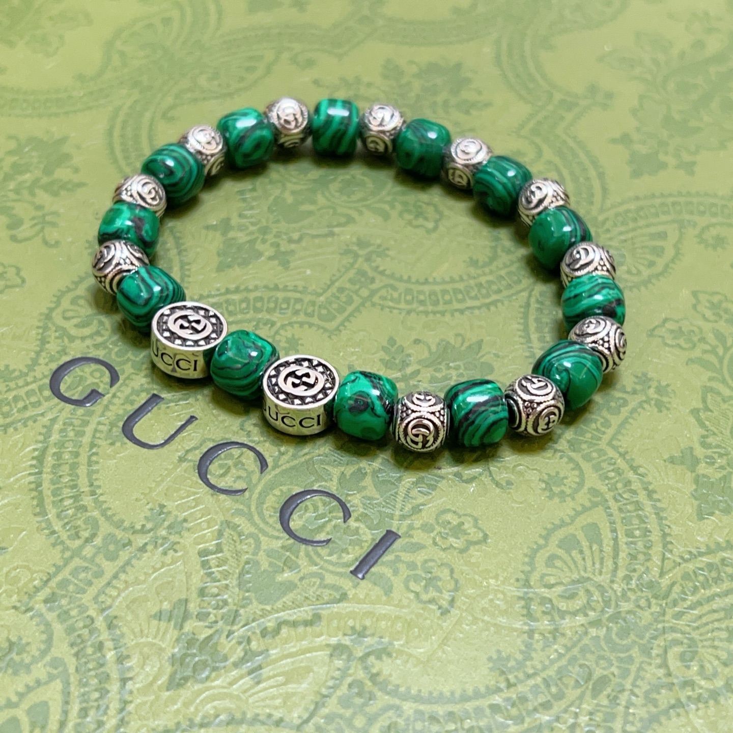 Gucci 新品发布 𝐆𝐮𝐜𝐜𝐢古驰手链 最新款孔雀石手链档次更高 Anger Forest系列双g水晶手链