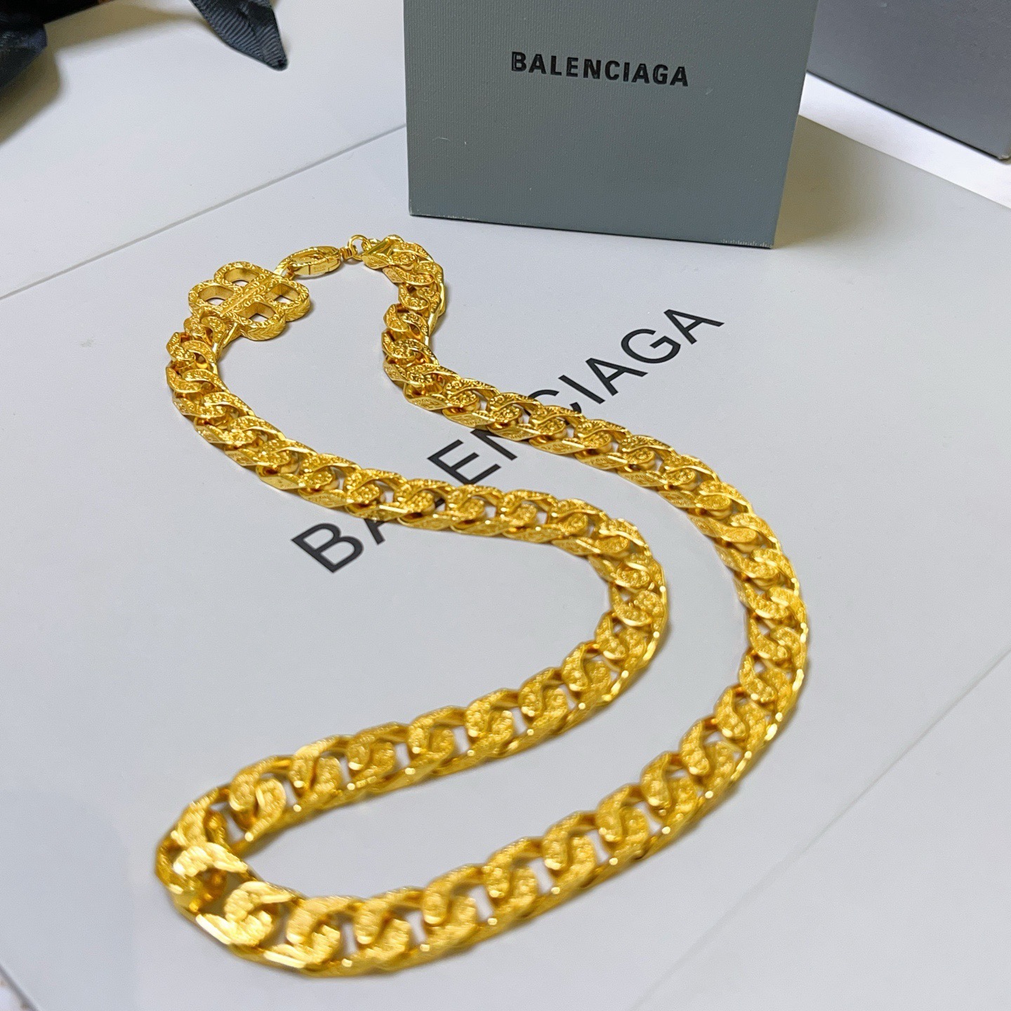 NO:678342,Batch original single goods new products Balenciaga necklace Balenciaga new necklace counter consistent fine details workmanship every detail process in place fine design craftsmanship hot models shipped unique design gold style Balenciaga necklace, jewelry boutique, balenciaga, balenciaga, necklace, gold19860909批 原单货新品 巴黎世家项链 Balenciaga 新款项链专柜一致 细节做工精细 每个细节流程到位 设计工艺精细 火爆款出货 设计独特 黄金风格 巴黎世家项链,饰品精品,balenciaga,balenciaga,necklace,gold,Jewelry