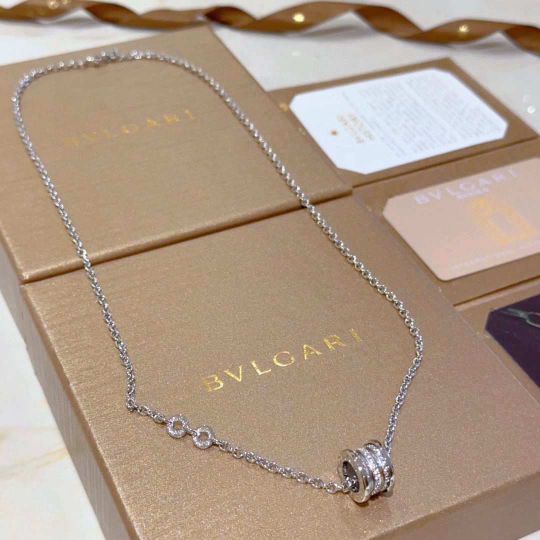 Bvlgari 宝格丽项链V金材质 BVLGARI宝格丽 DIVAS‘ DREAM 系列 品相完美